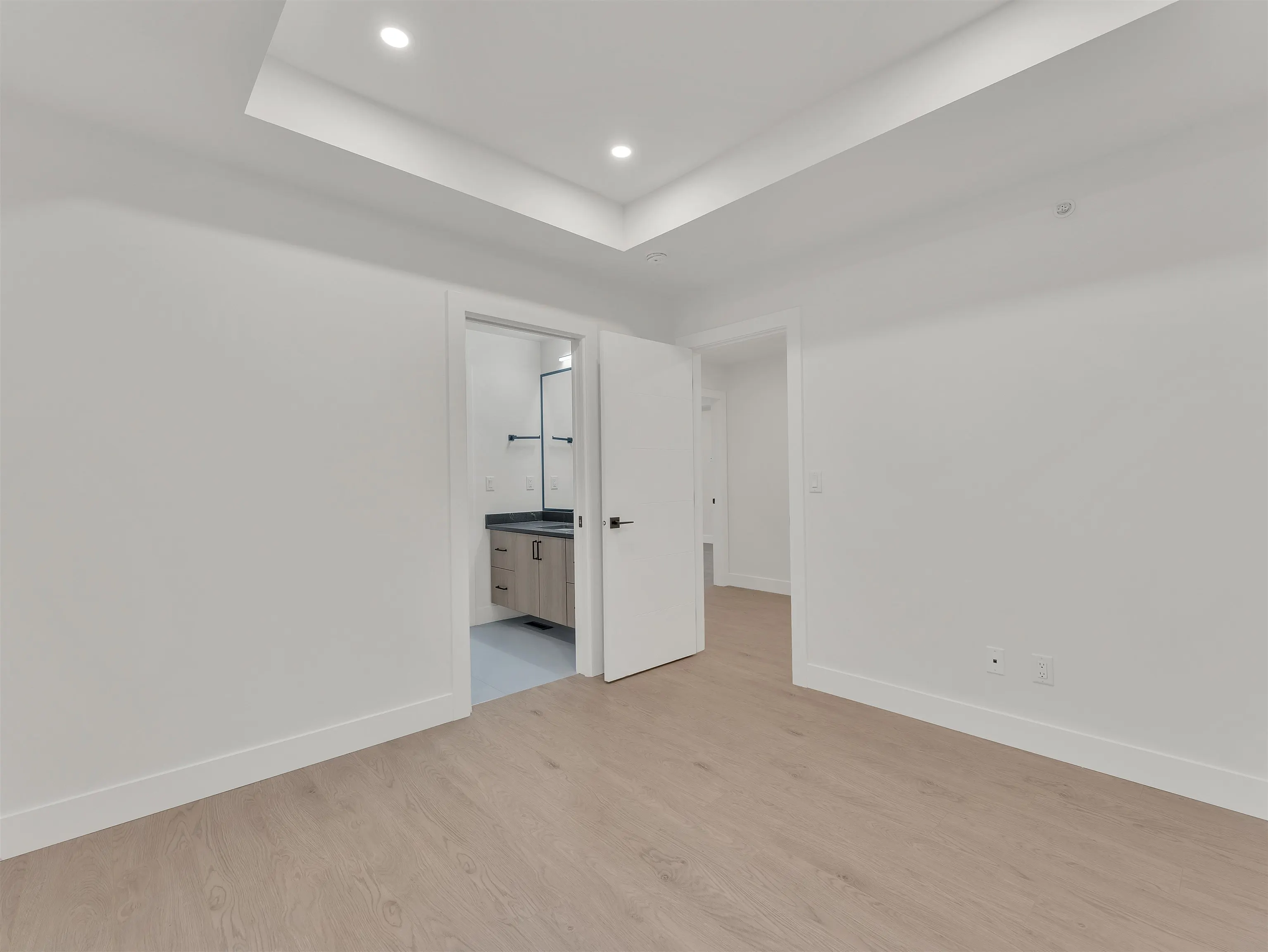 8447 Forest Gate Drive