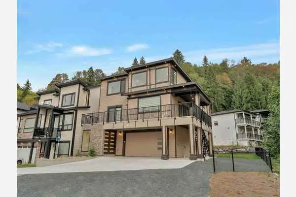 8447 Forest Gate Drive