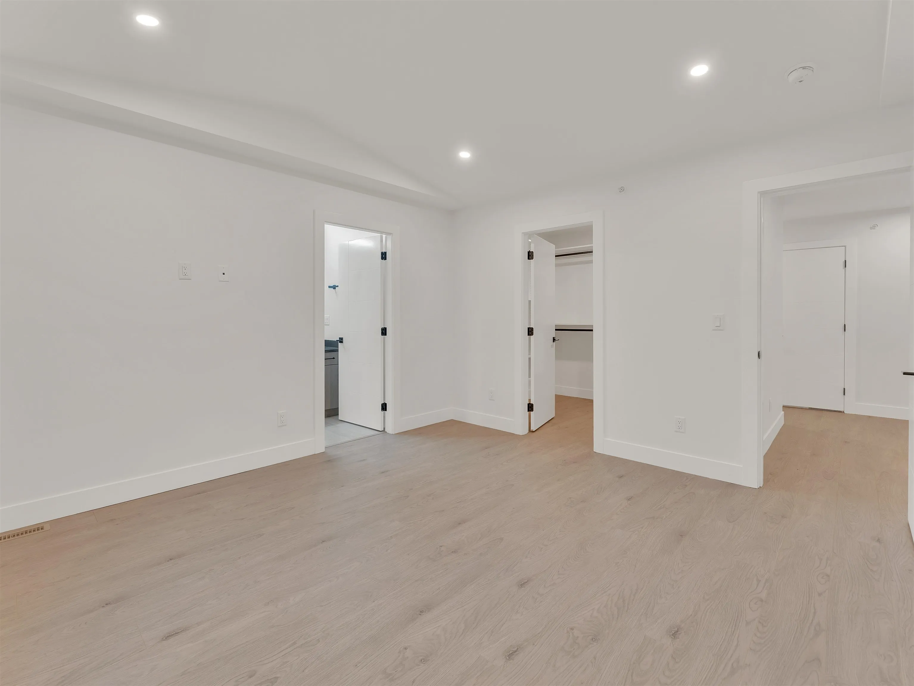 8447 Forest Gate Drive