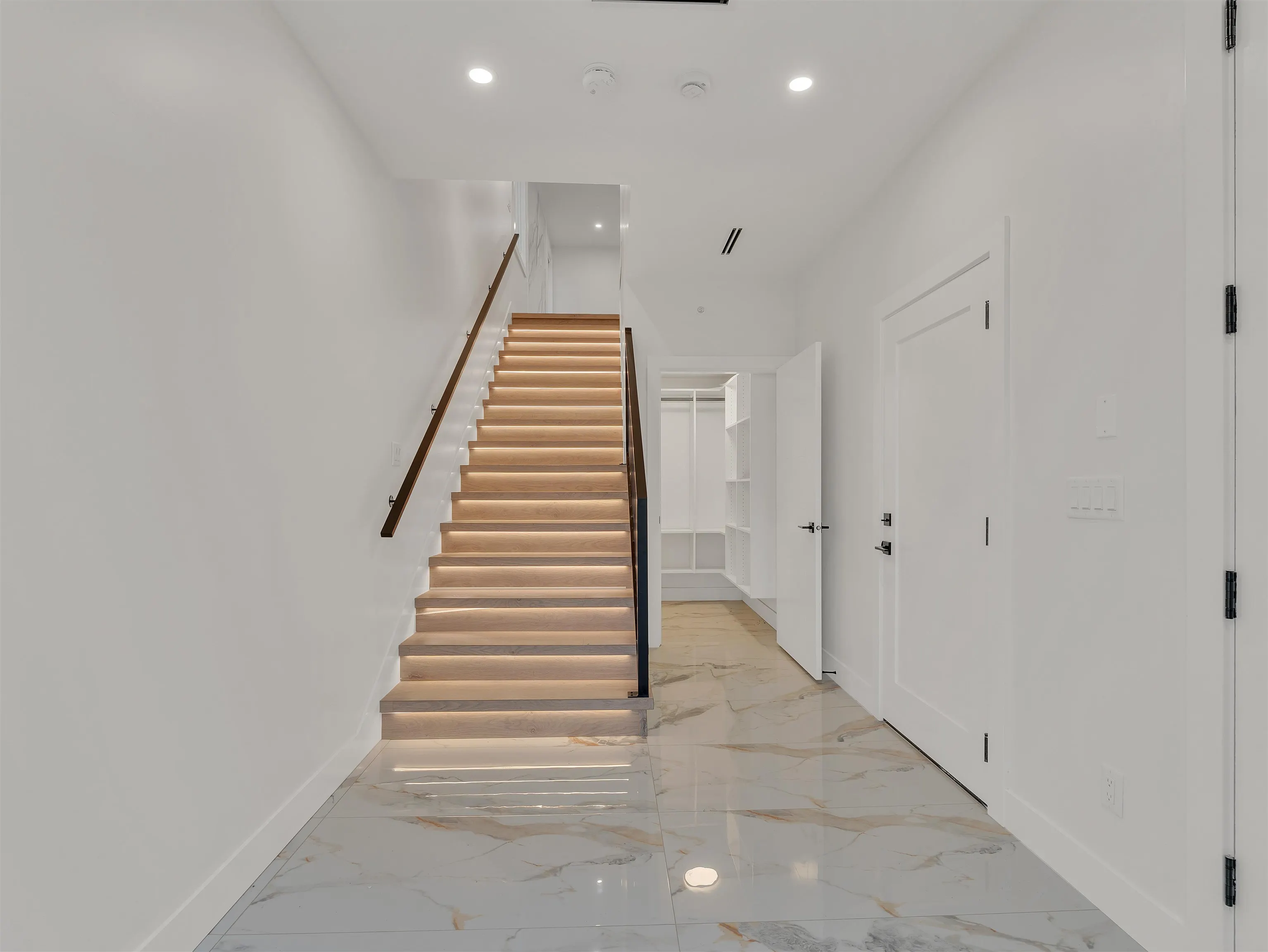 8447 Forest Gate Drive