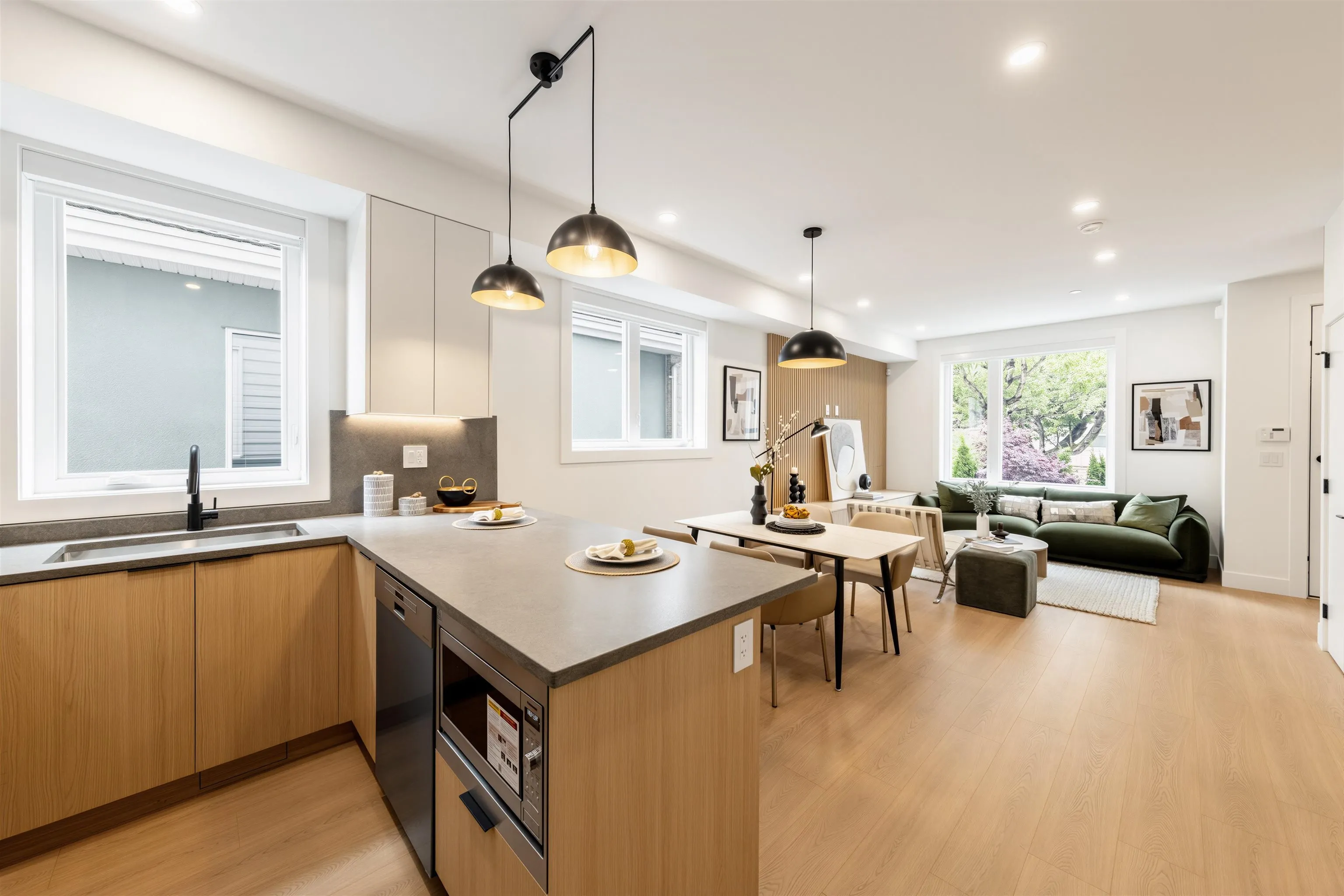 3268 E 18 Avenue #4