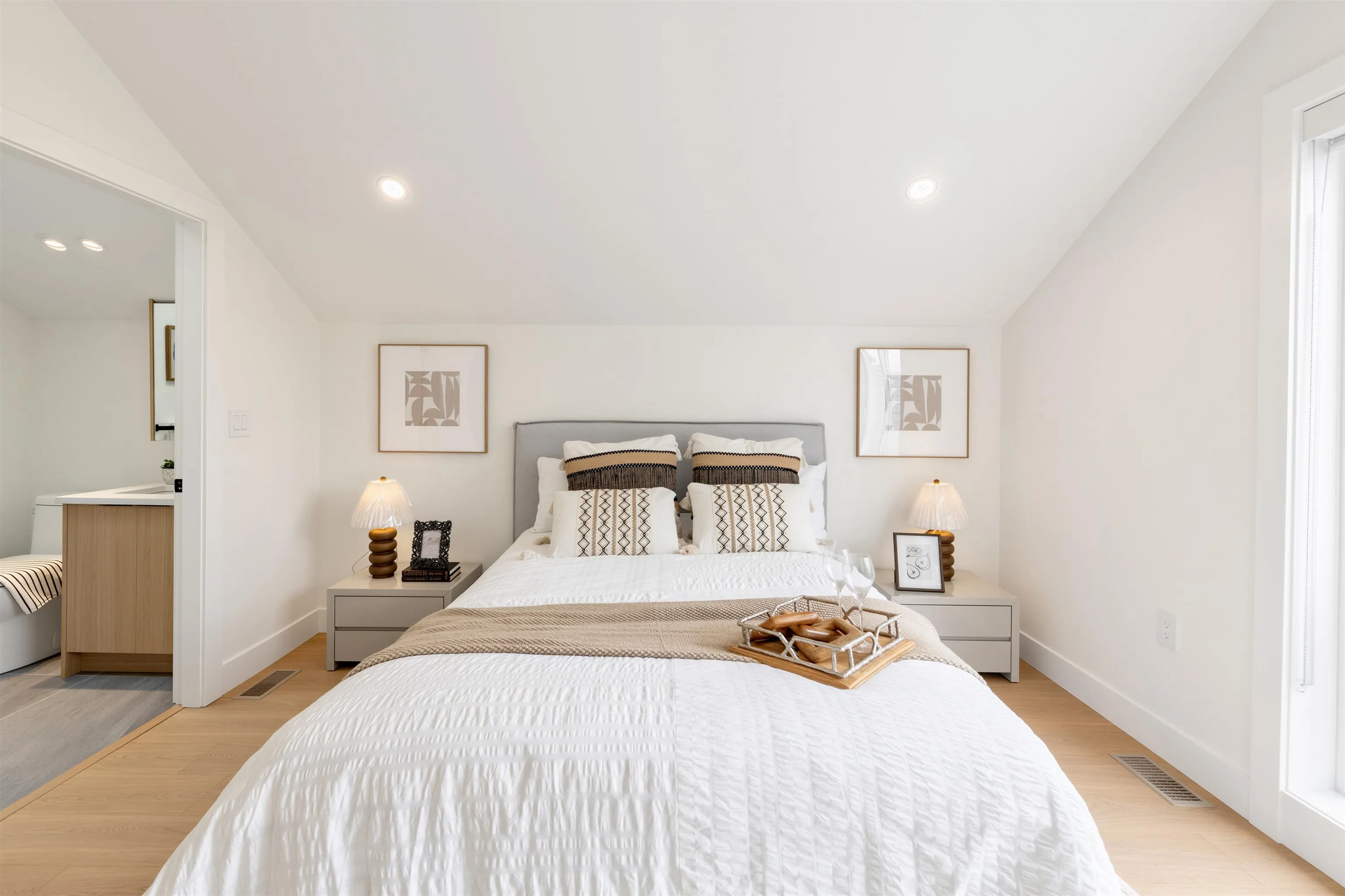 3268 E 18 Avenue #4