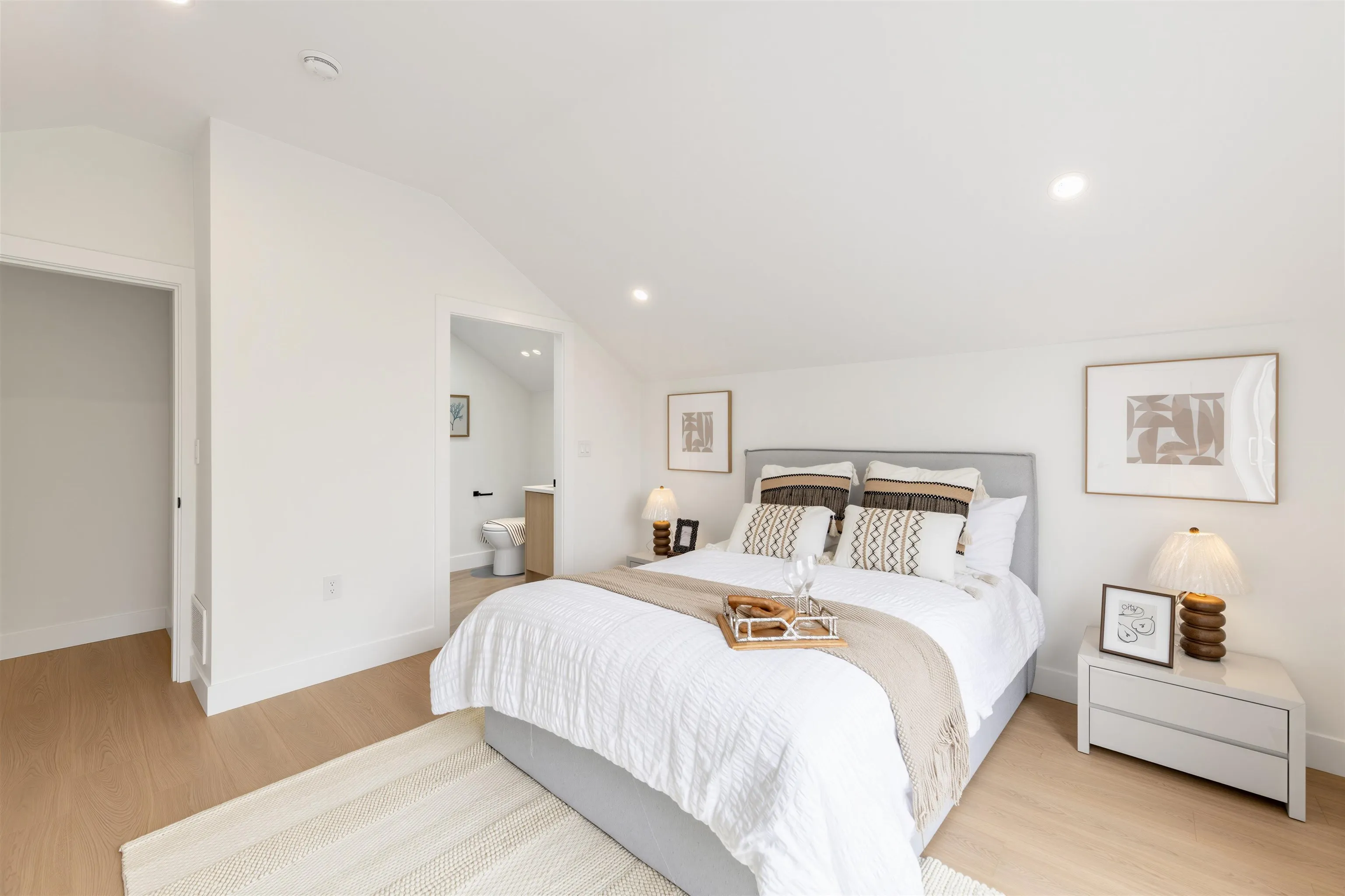 3268 E 18 Avenue #4