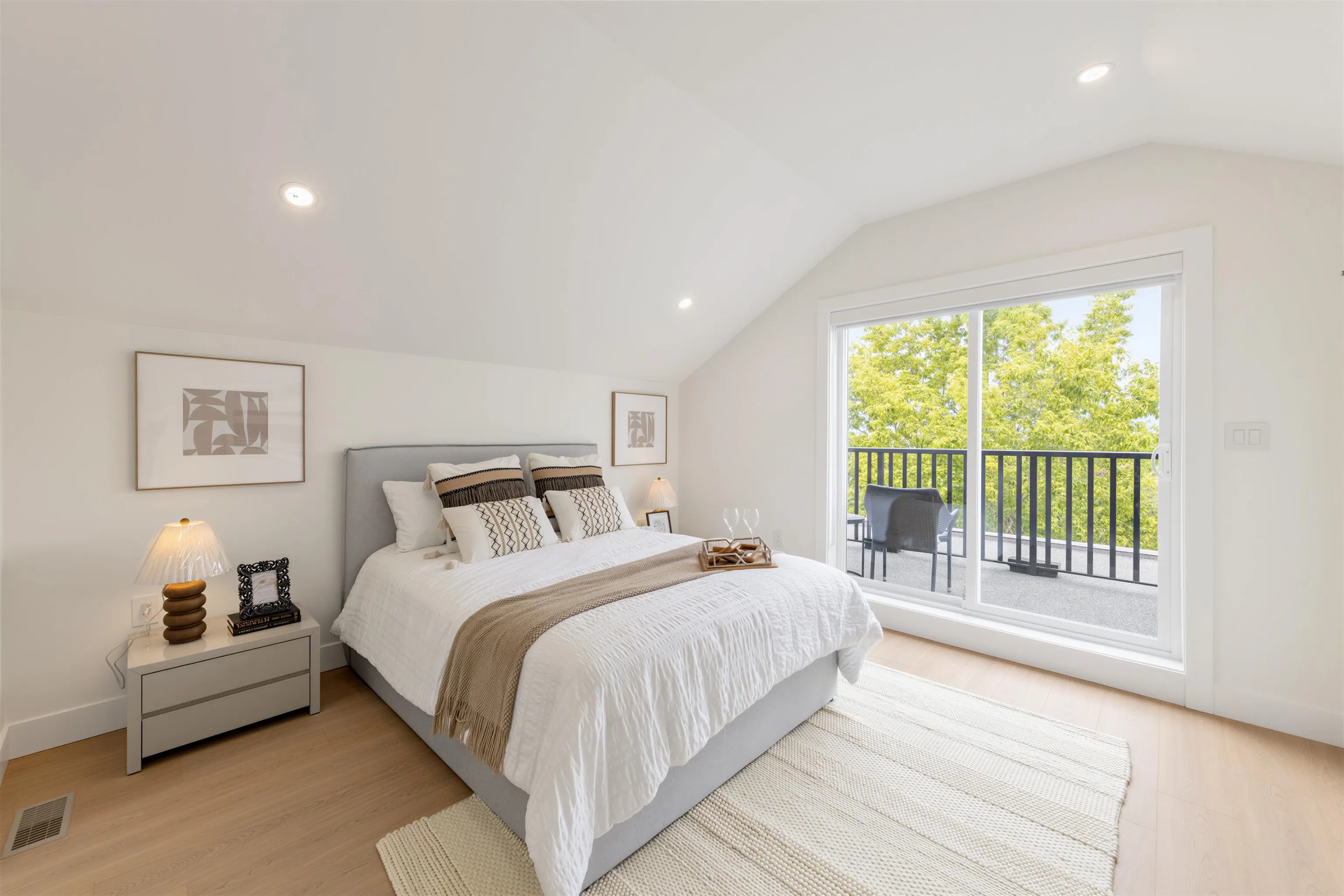3268 E 18 Avenue #4