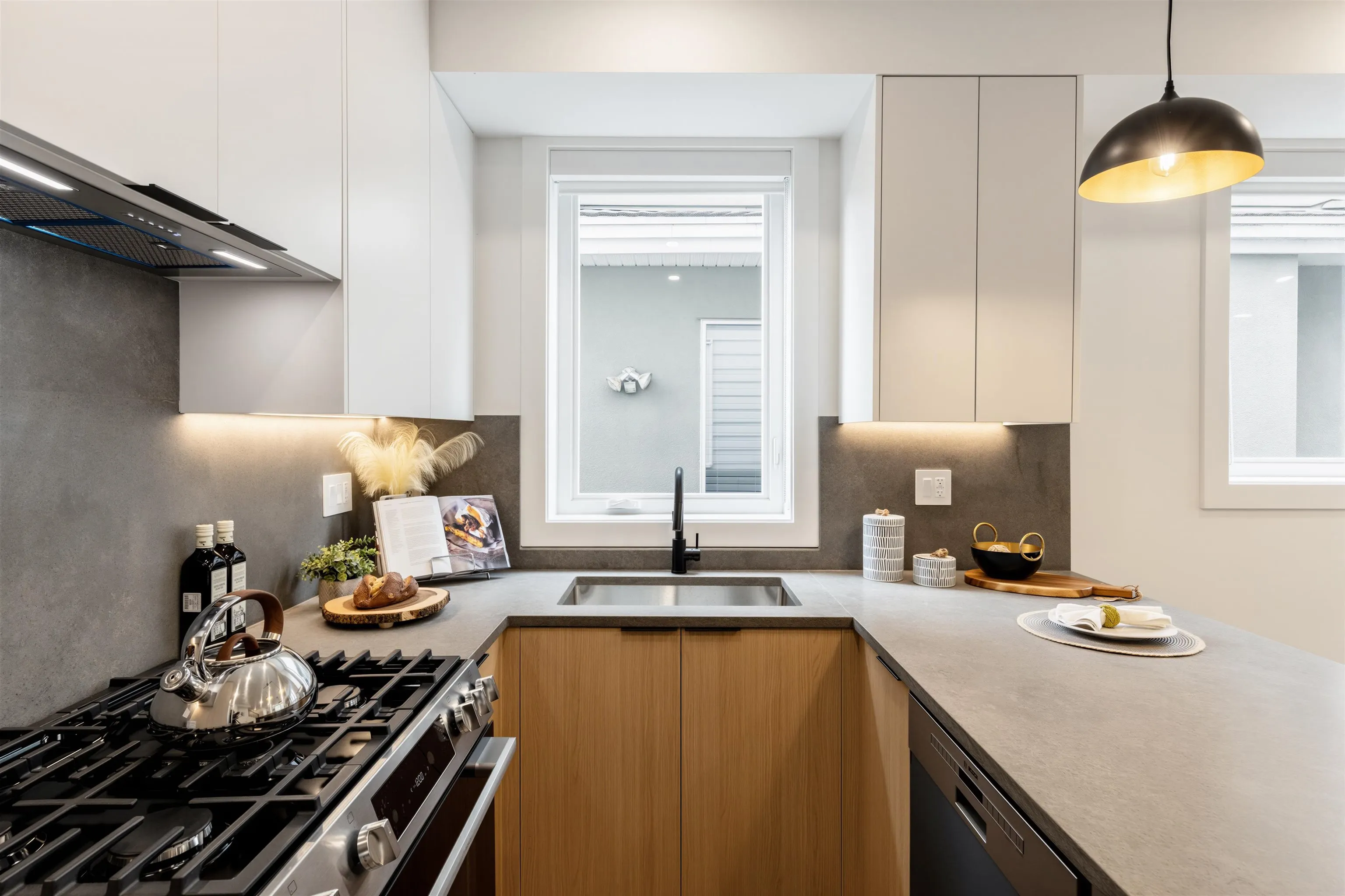 3268 E 18 Avenue #4