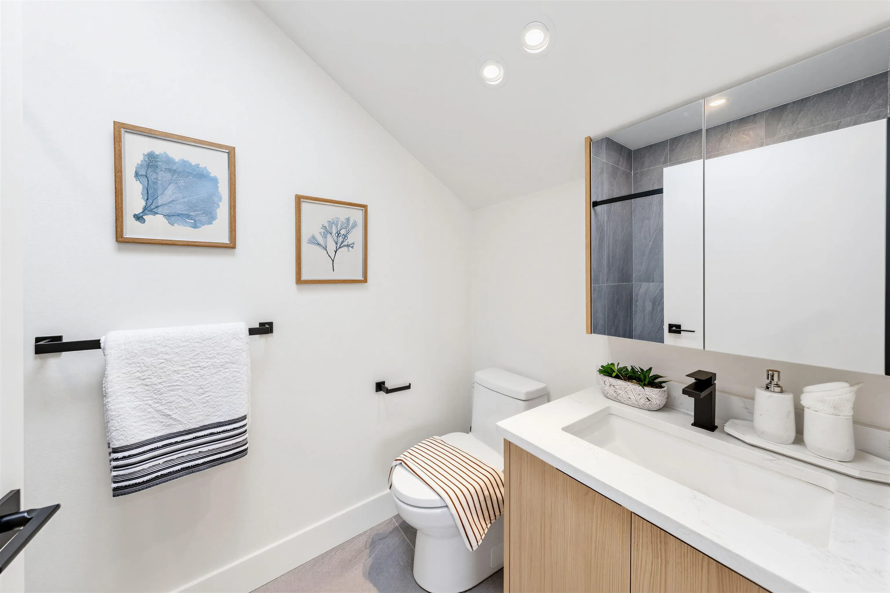 3268 E 18 Avenue #4