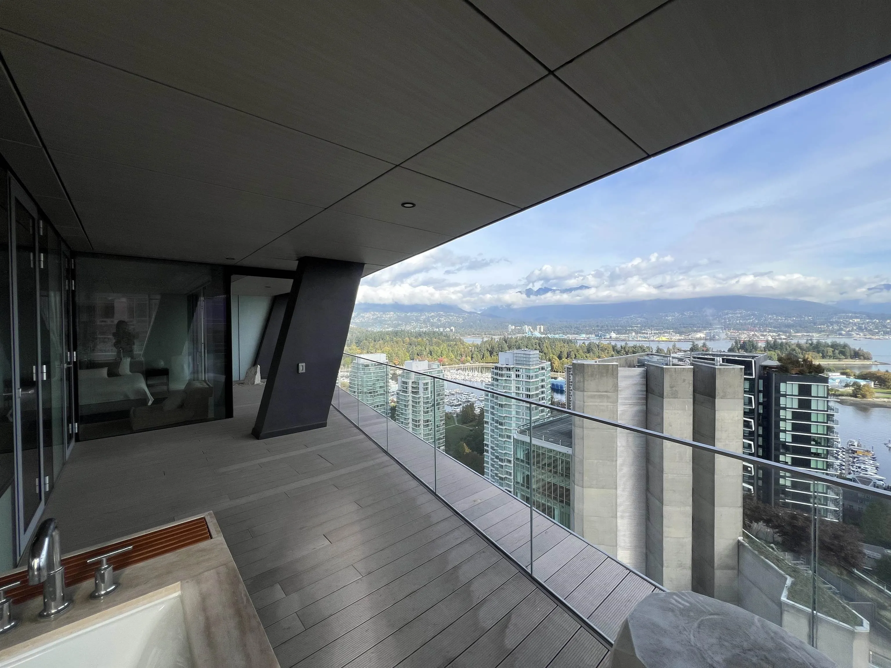 1568 Alberni Street #2903