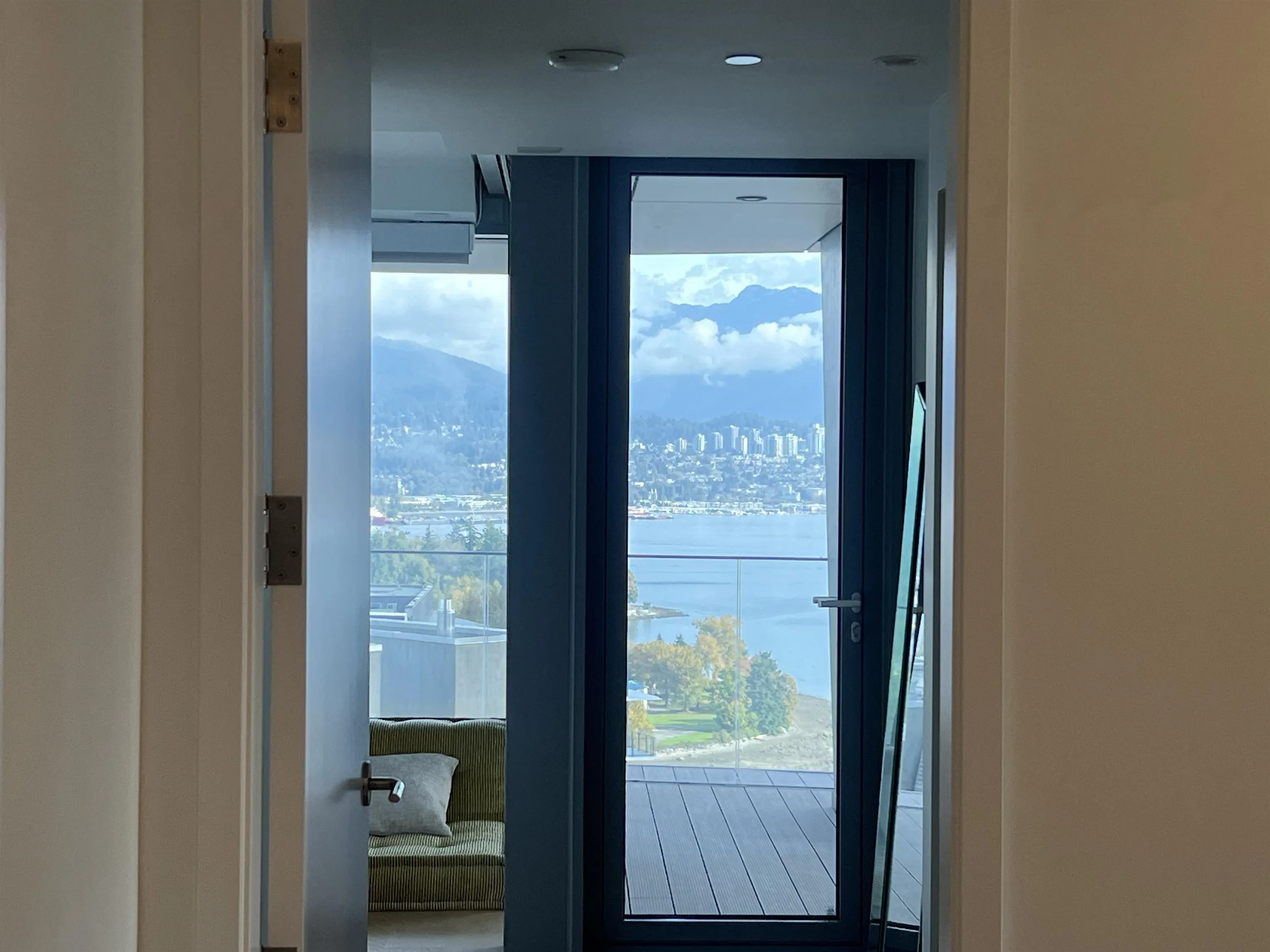 1568 Alberni Street #2903
