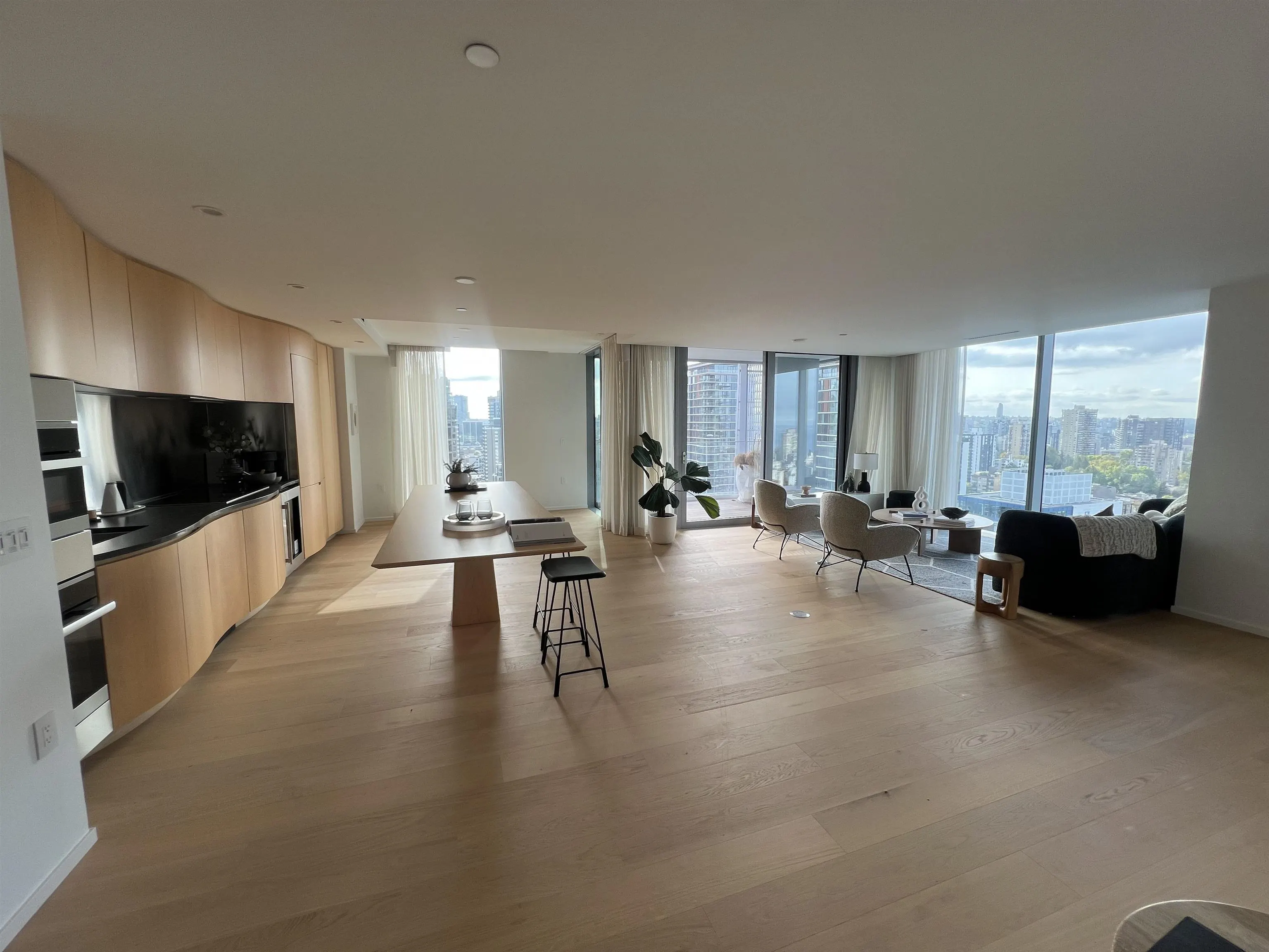 1568 Alberni Street #2903