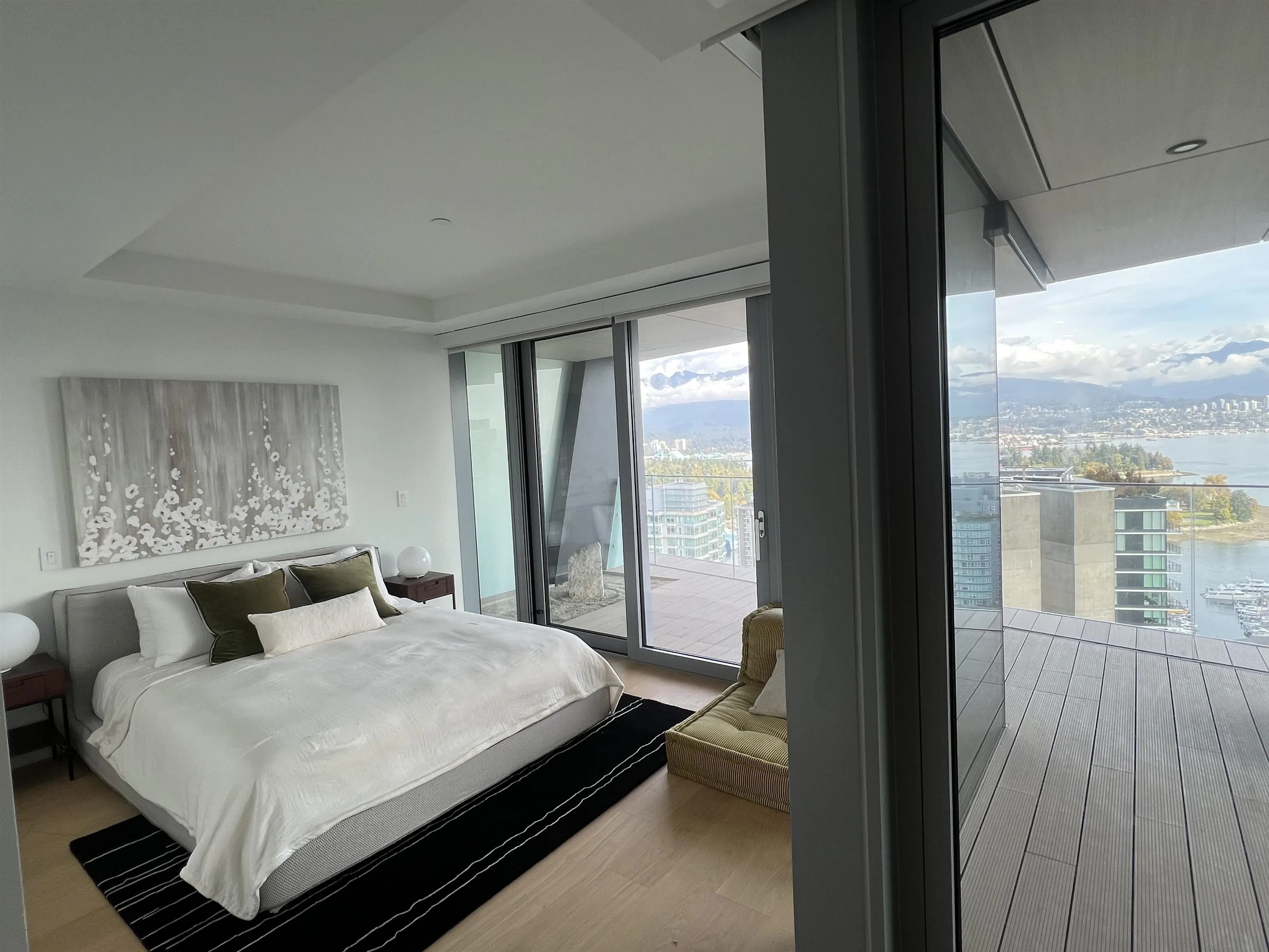 1568 Alberni Street #2903