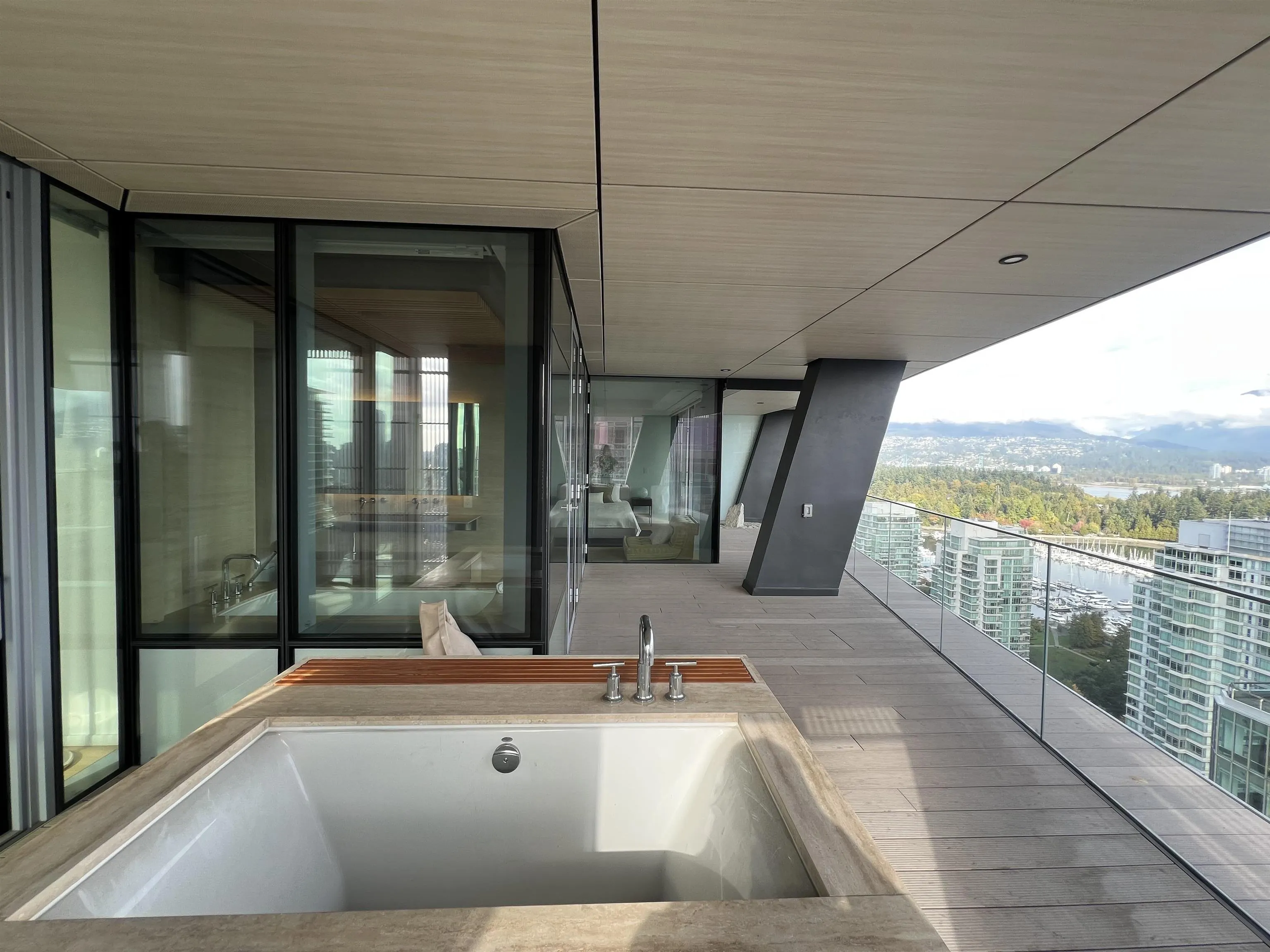 1568 Alberni Street #2903