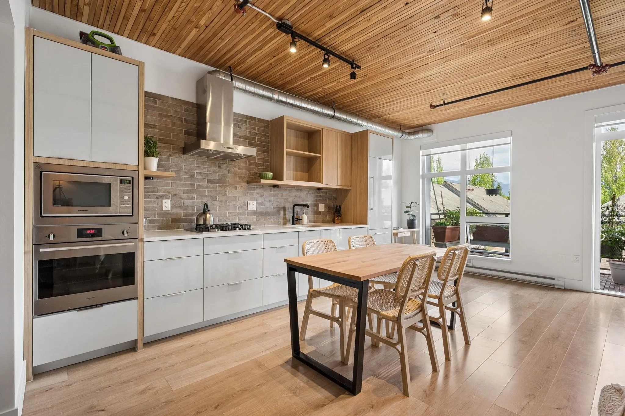 4223 Hastings Street #305