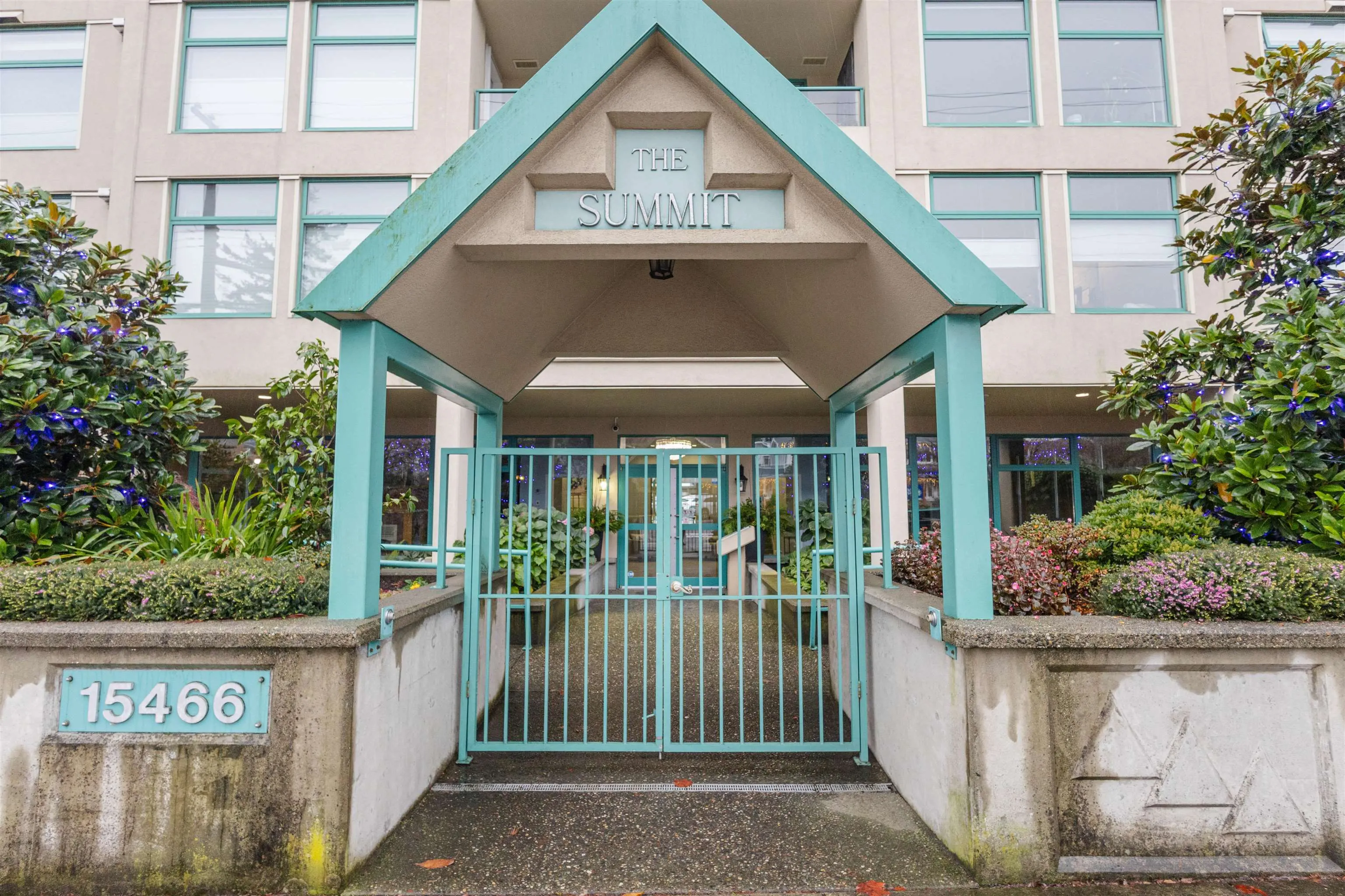 15466 North Bluff Road #207