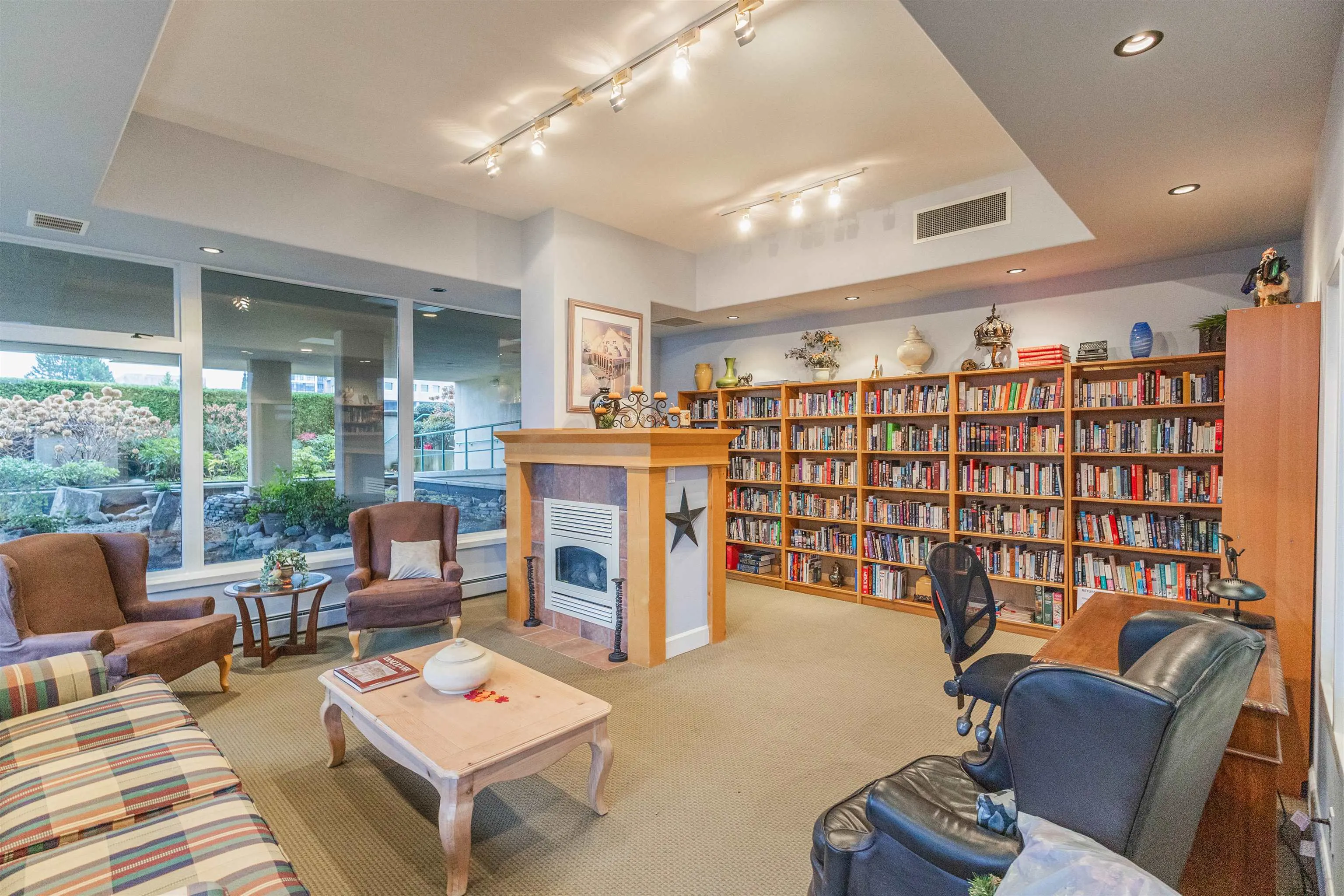 15466 North Bluff Road #207