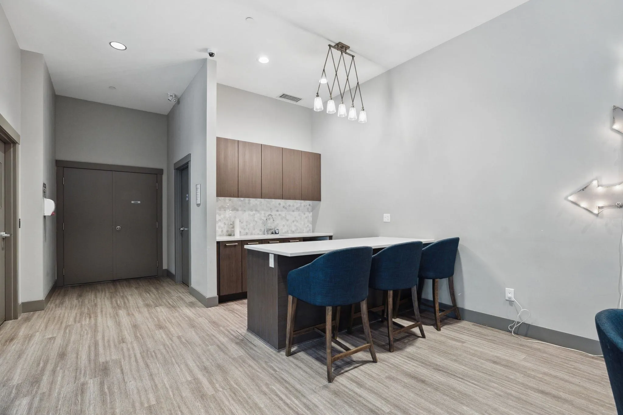 2525 Clarke Street #501