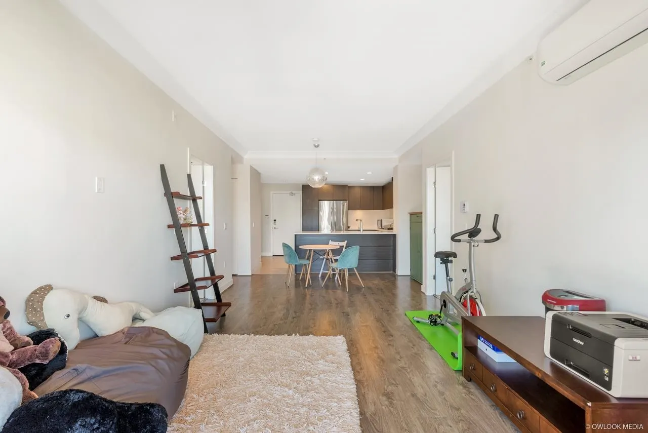 6033 Gray Avenue #PH19