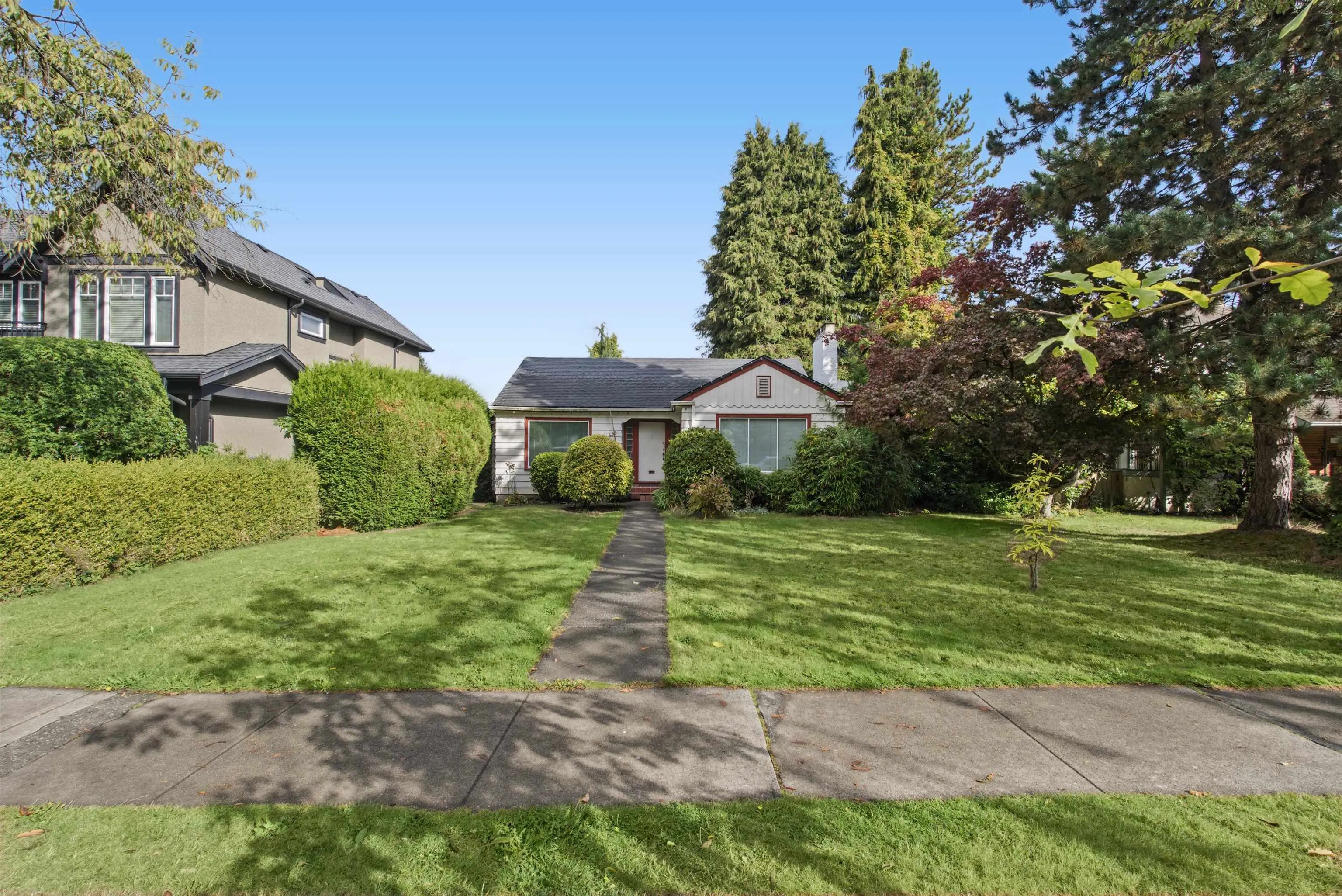 455 W 29th Avenue