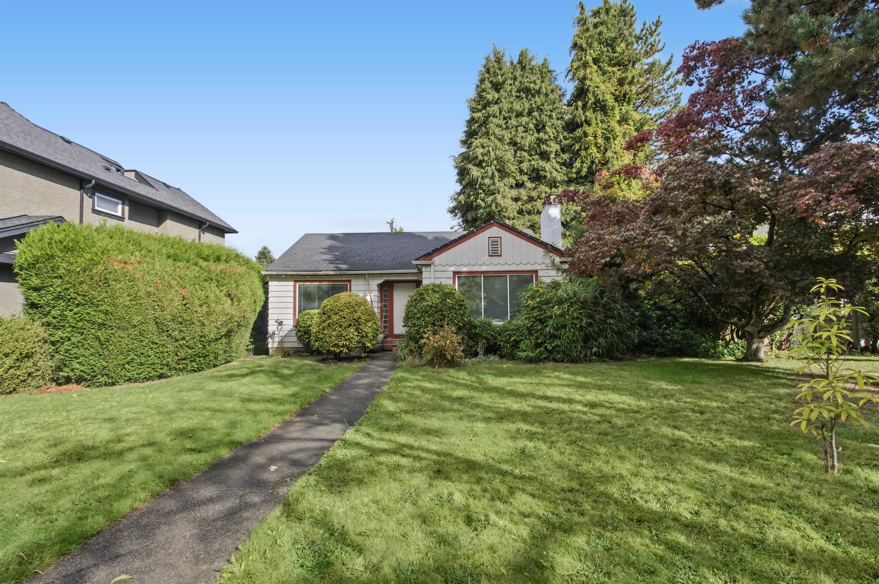 455 W 29th Avenue