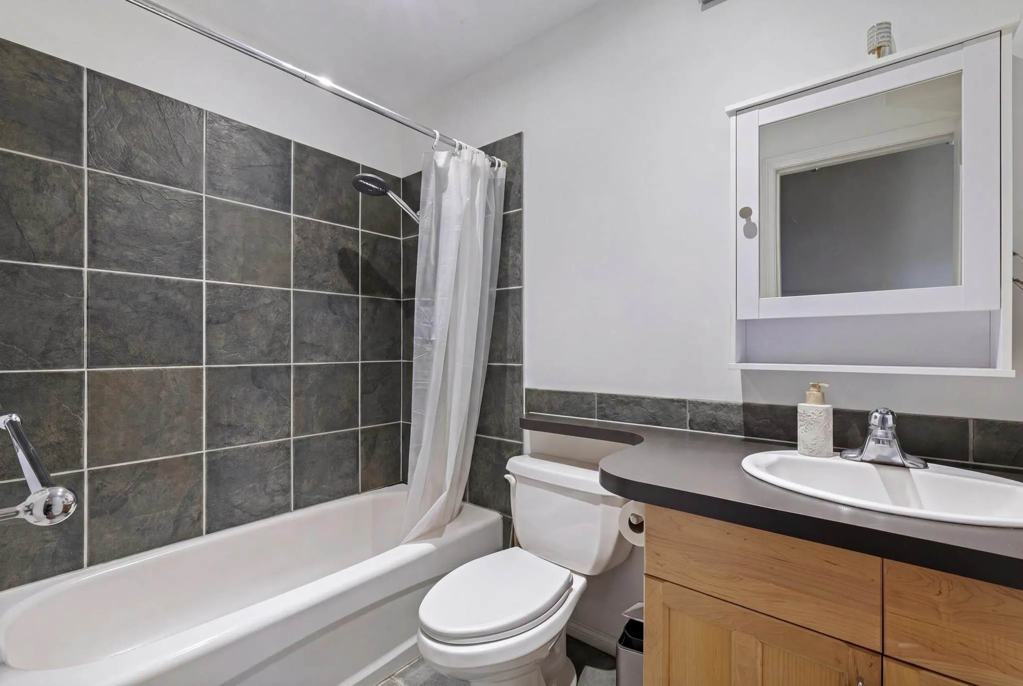 1345 W 4th Avenue #306