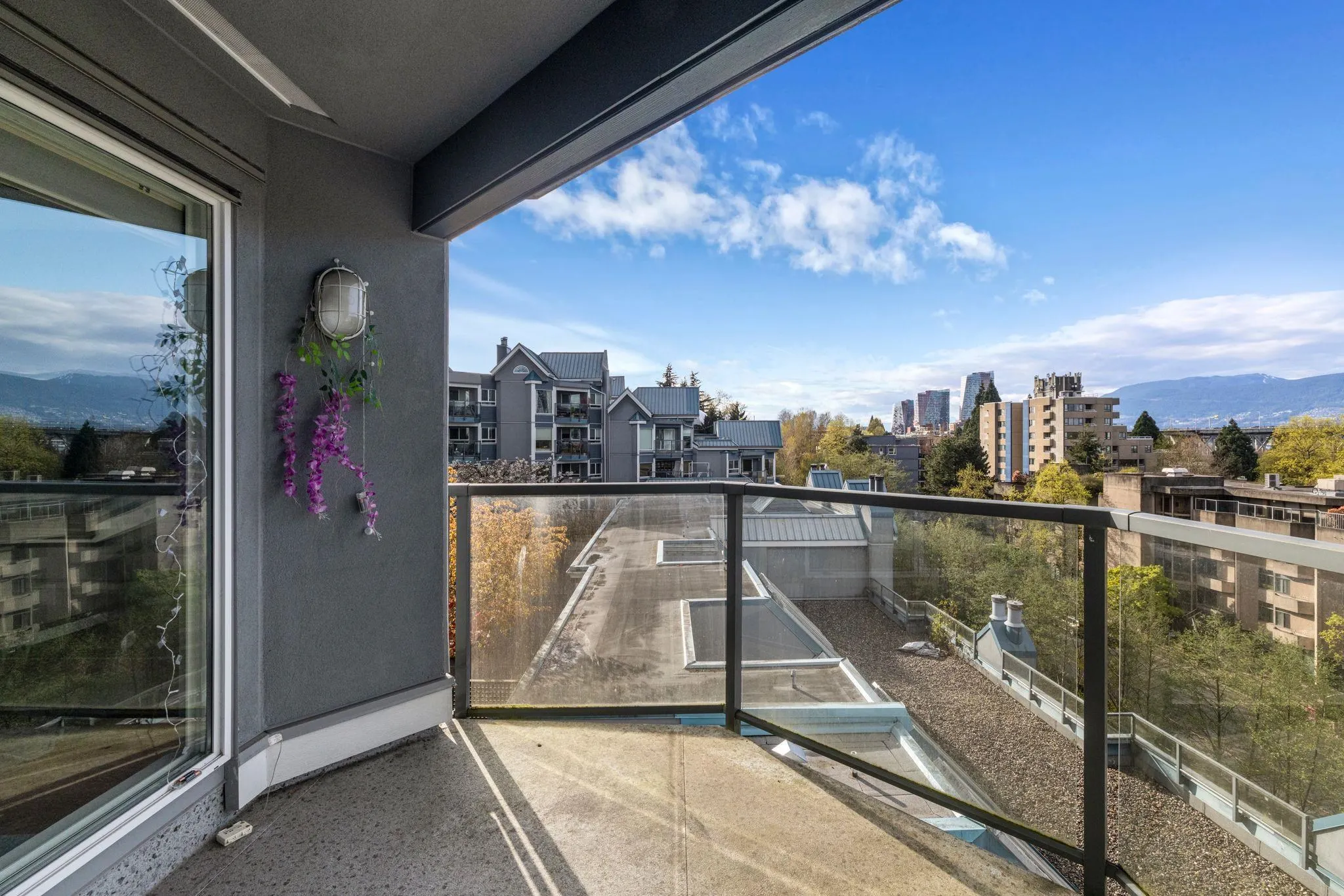 1345 W 4th Avenue #306