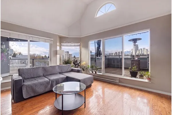 1345 W 4th Avenue #306