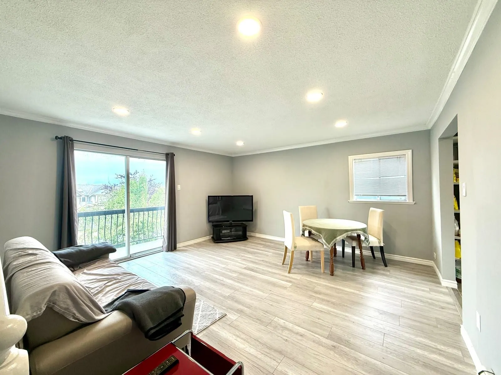 3305 Worthington Drive
