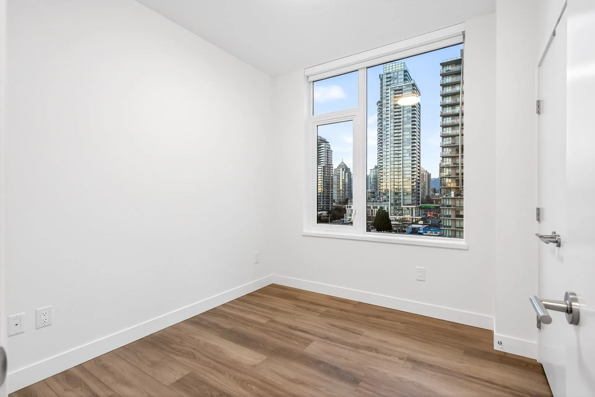 4433 Alaska Street #1107