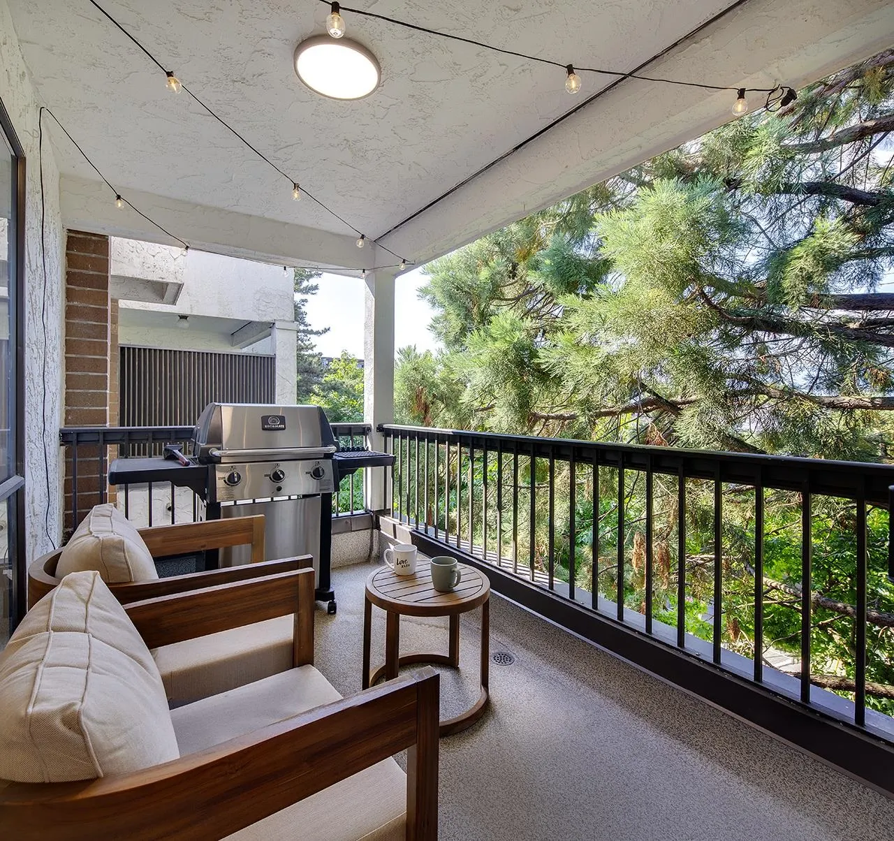 1877 W 5th Avenue #303