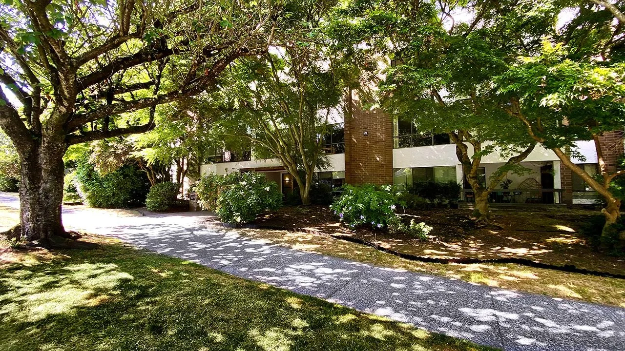 1877 W 5th Avenue #303