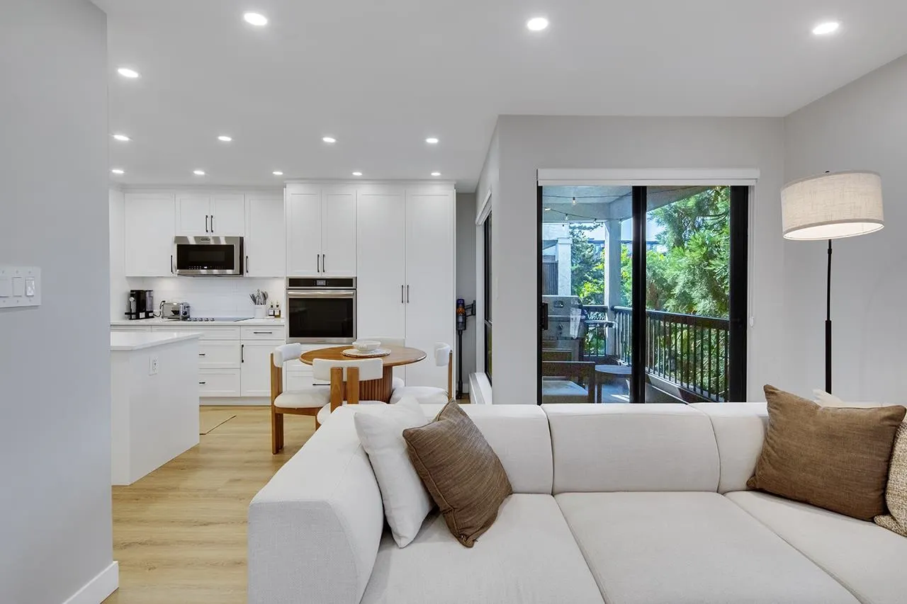 1877 W 5th Avenue #303