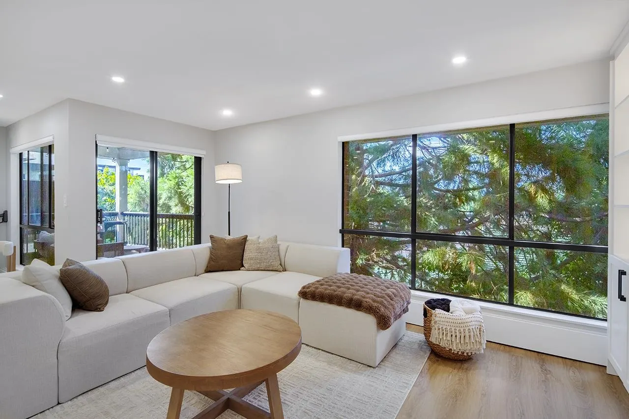 1877 W 5th Avenue #303
