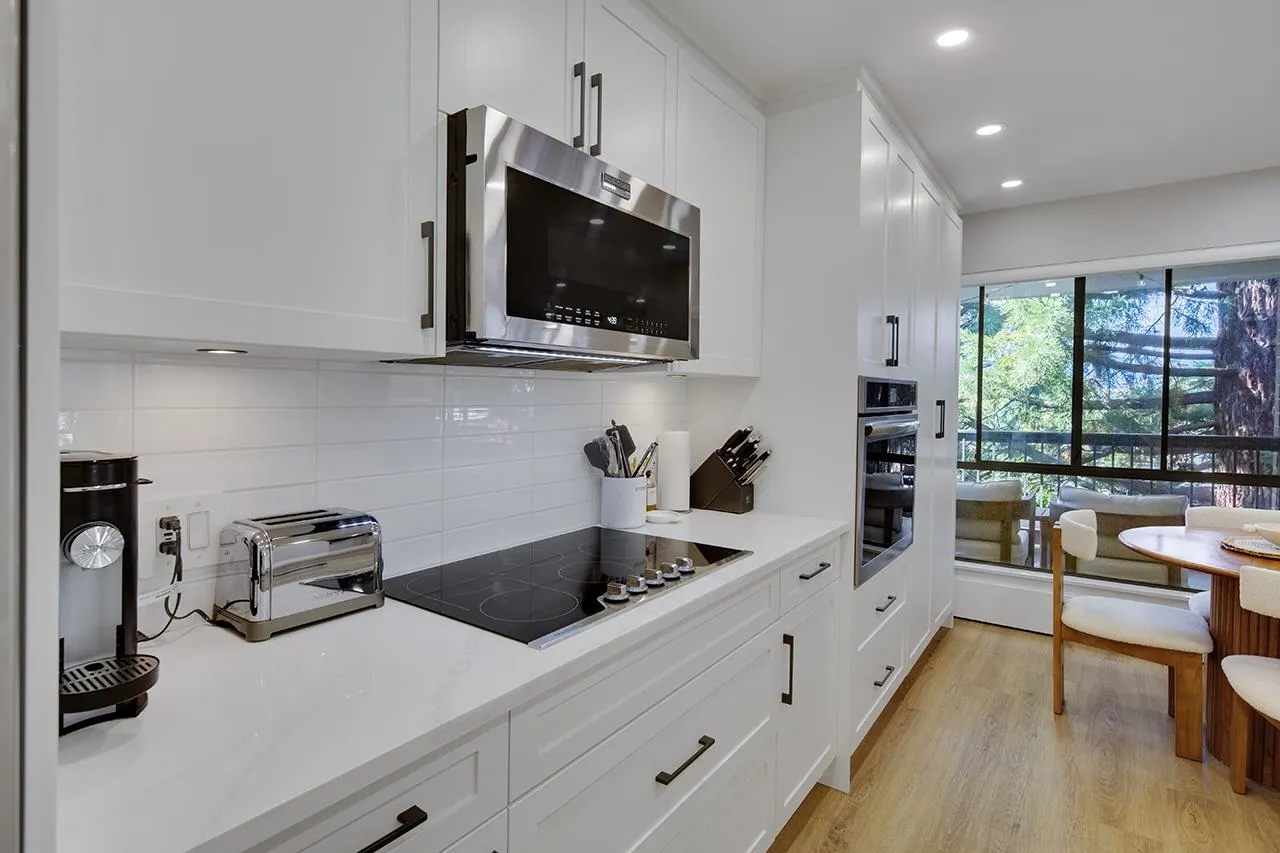 1877 W 5th Avenue #303