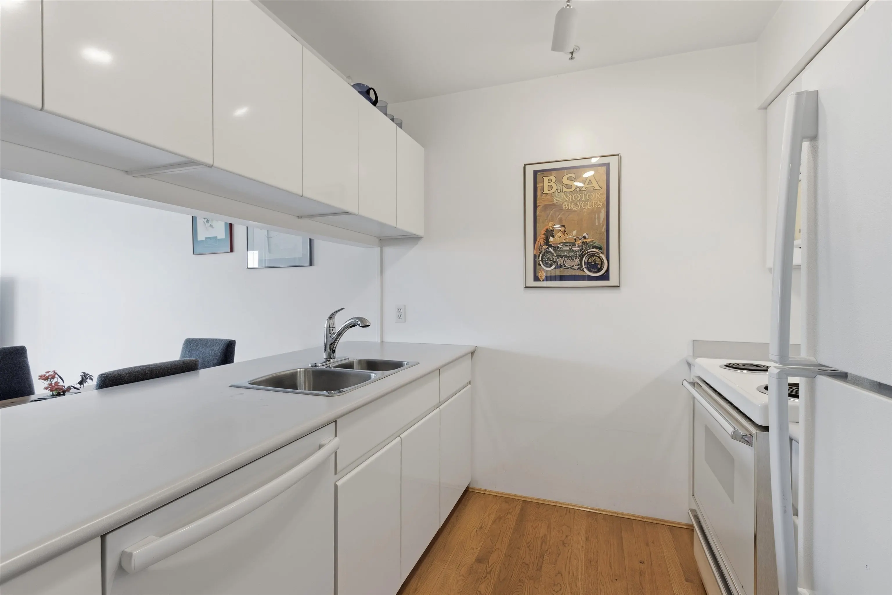 3250 W Broadway #211