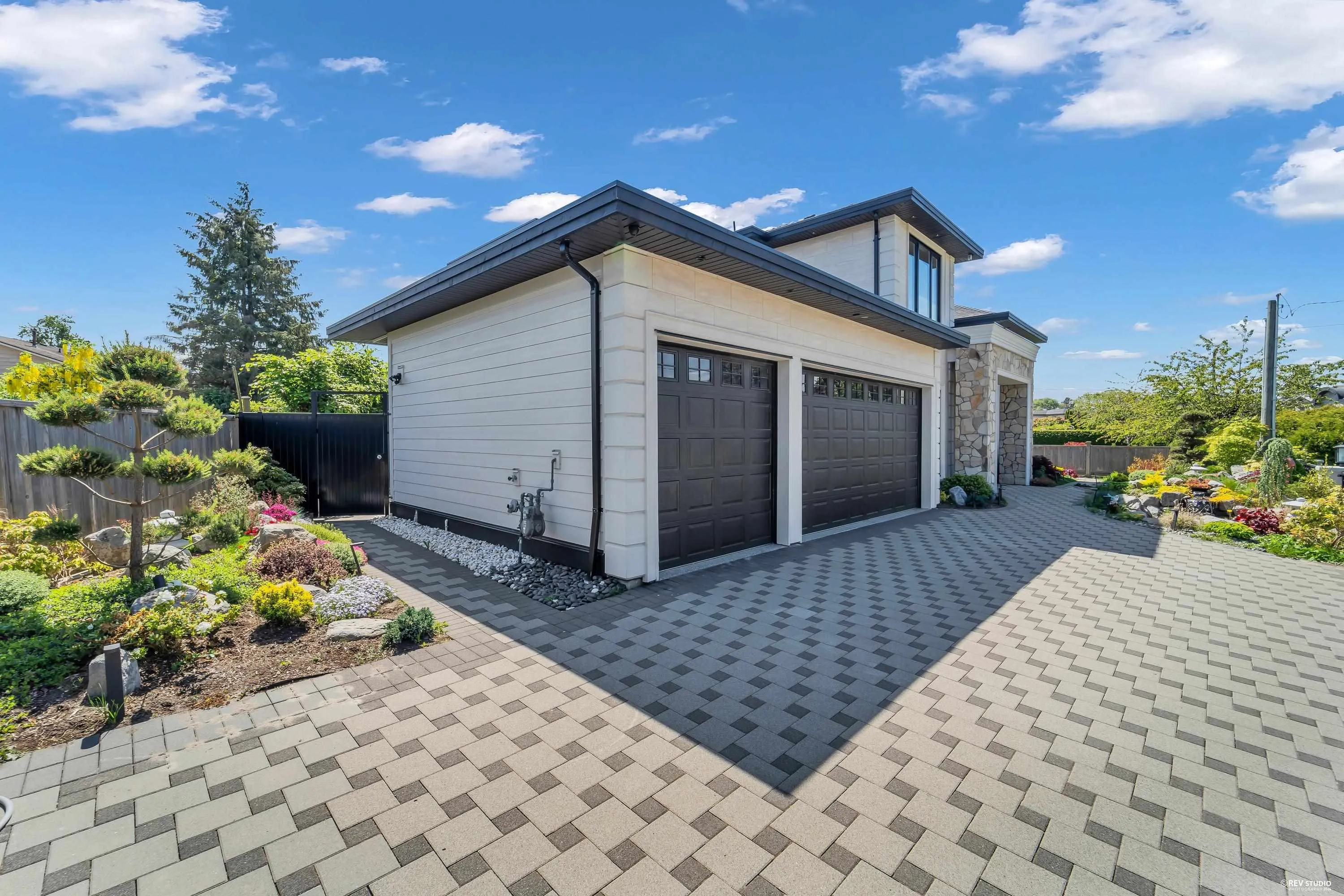 8580 Camden Crescent