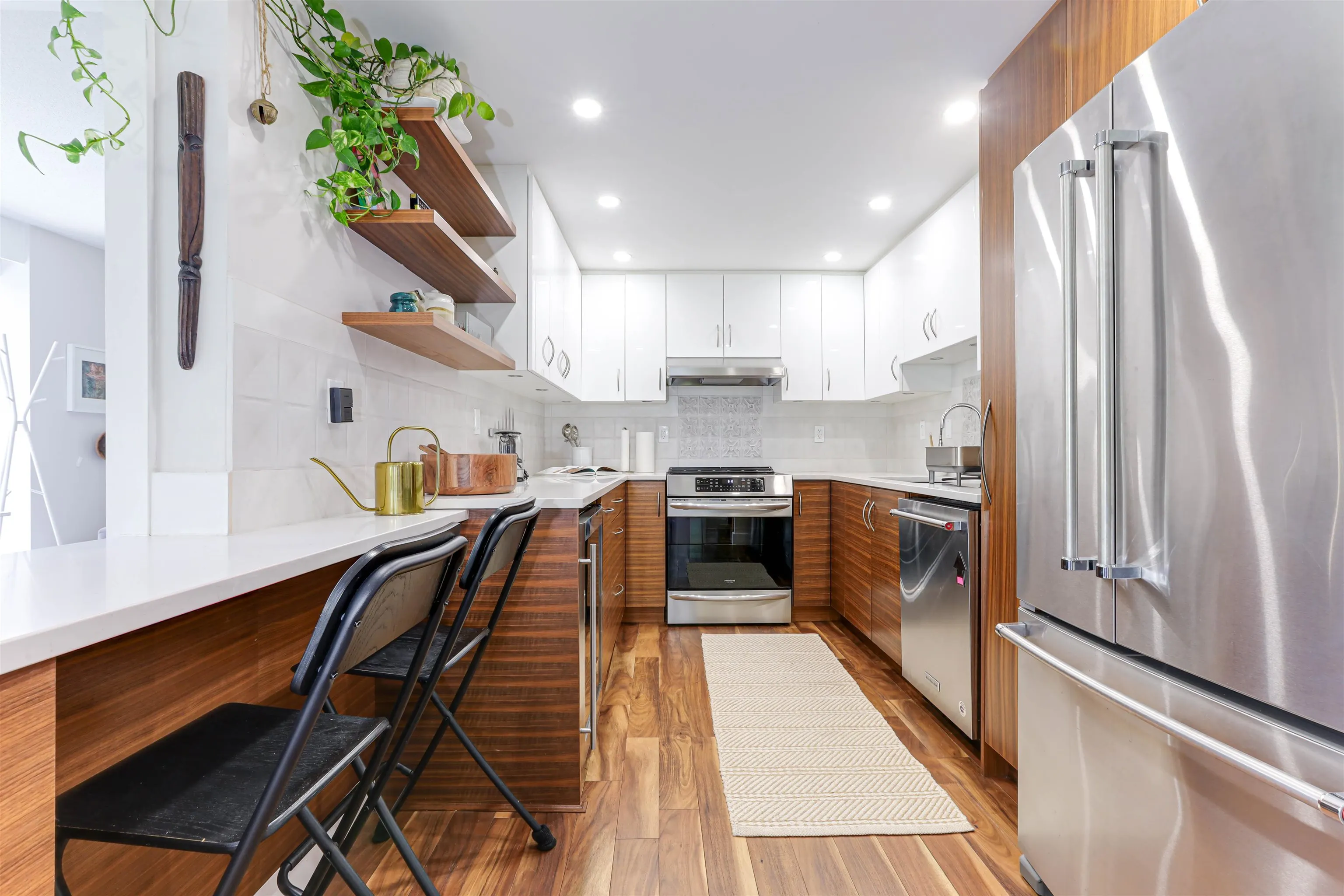 1006 Beach Avenue #505
