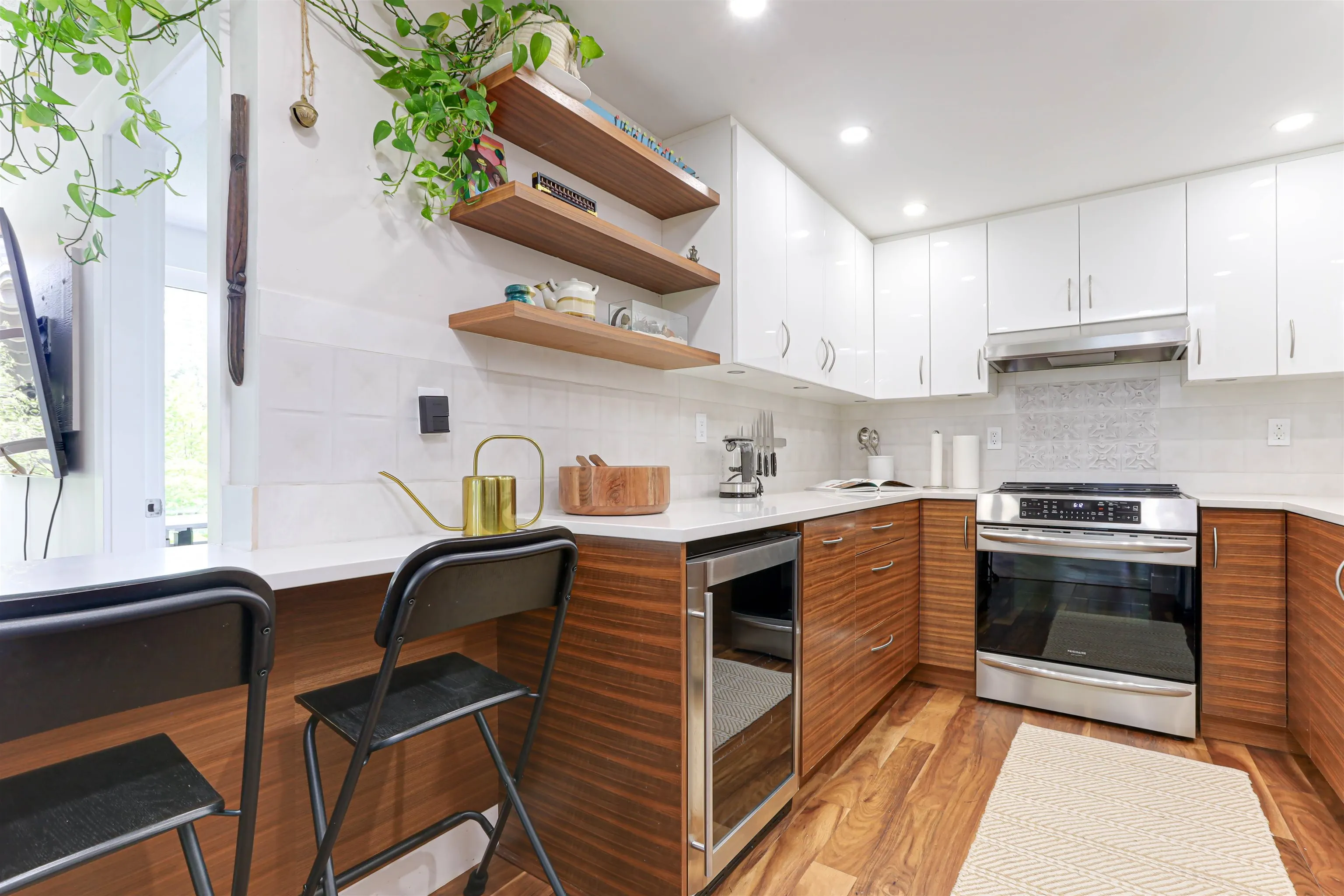 1006 Beach Avenue #505
