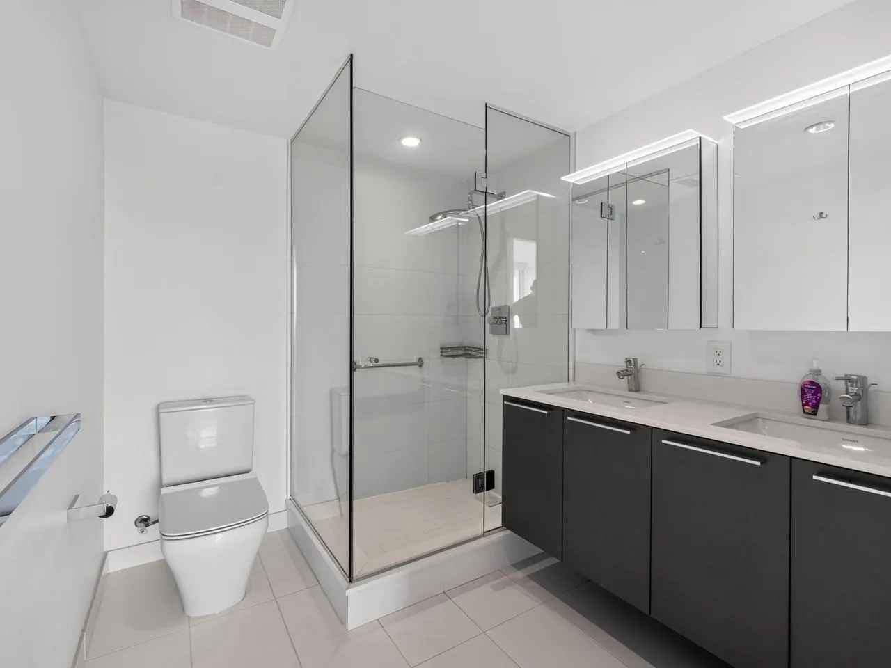 2221 E 30th Avenue #906