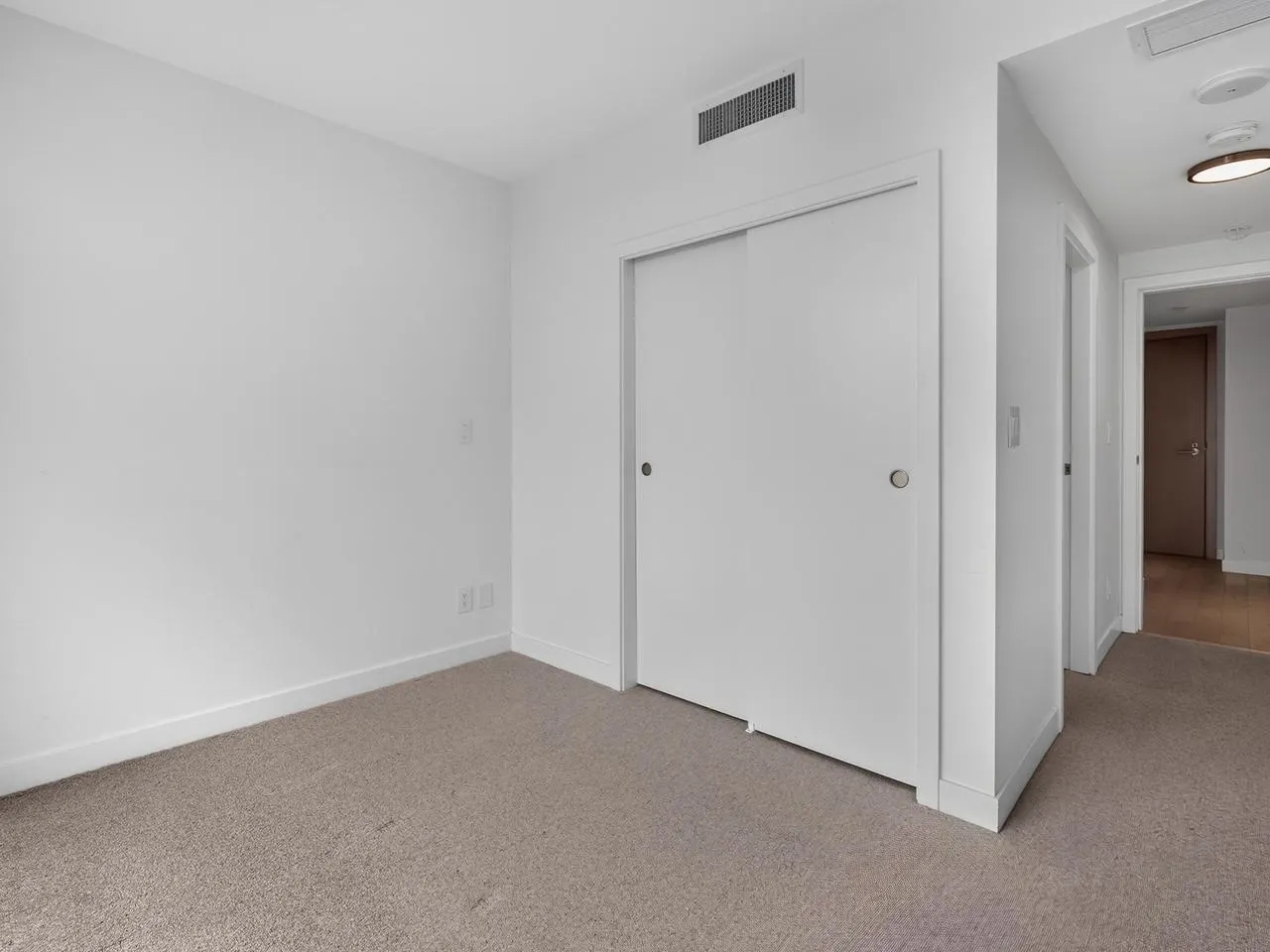 2221 E 30th Avenue #906