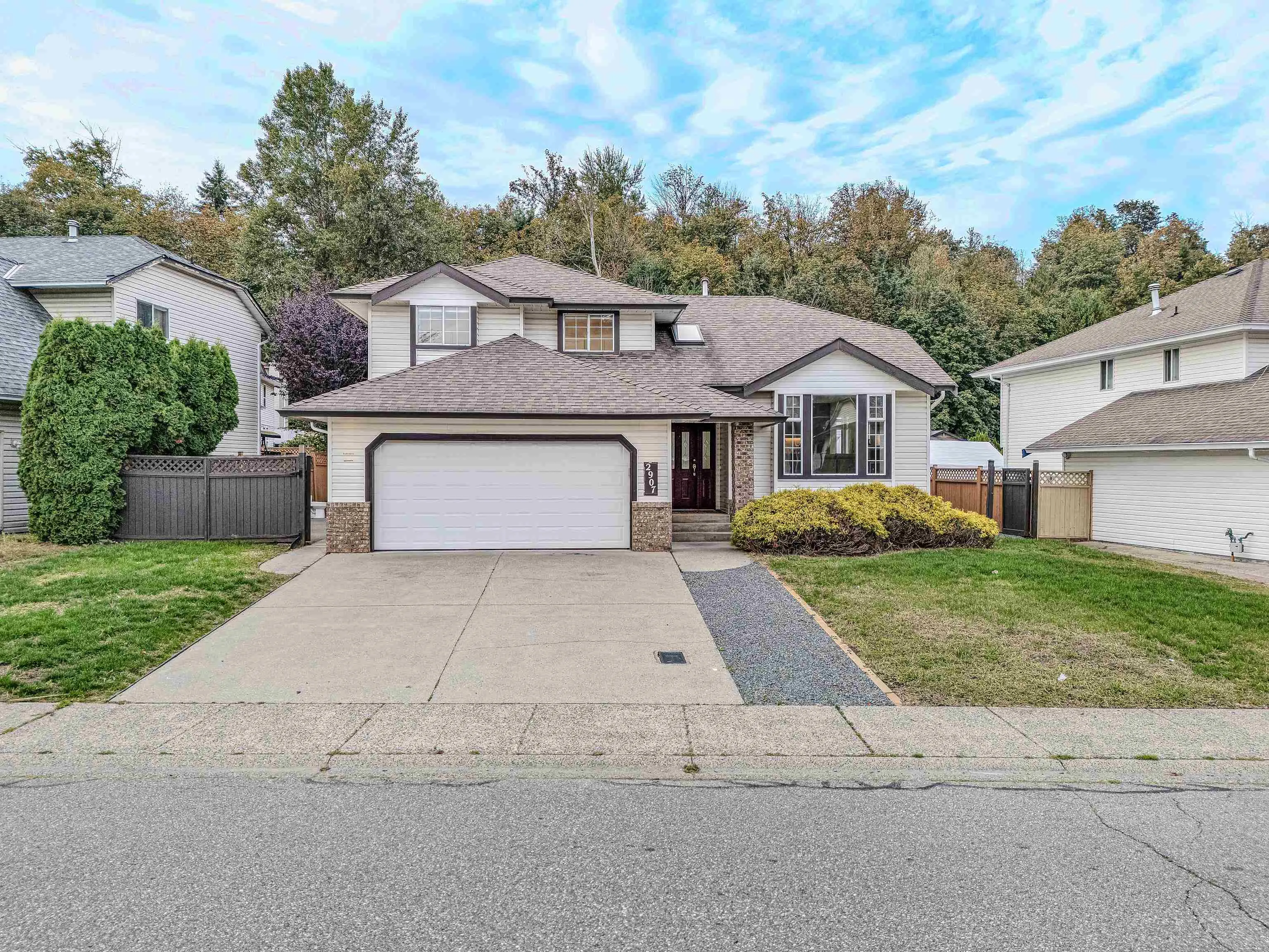 2907 Crossley Drive