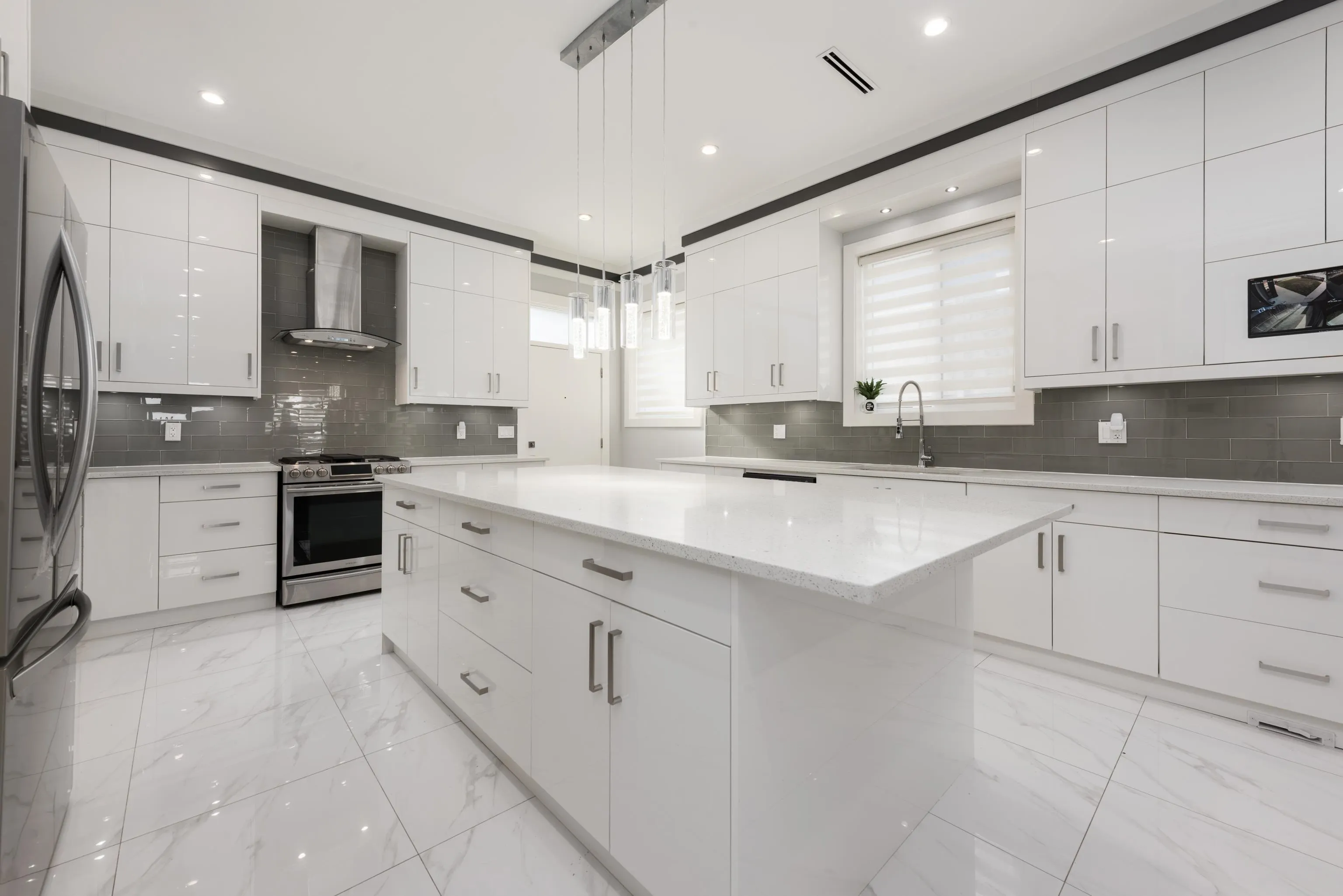 1135 Yorston Court