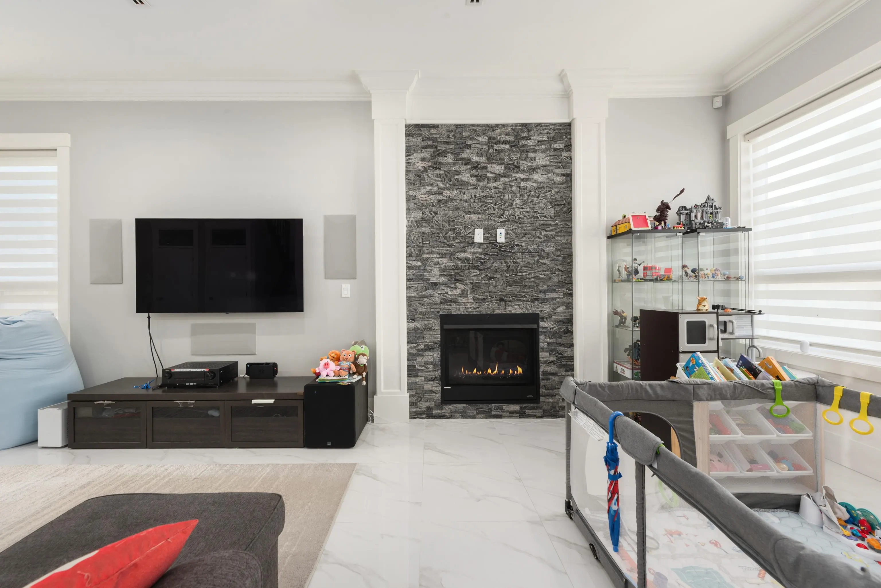1135 Yorston Court
