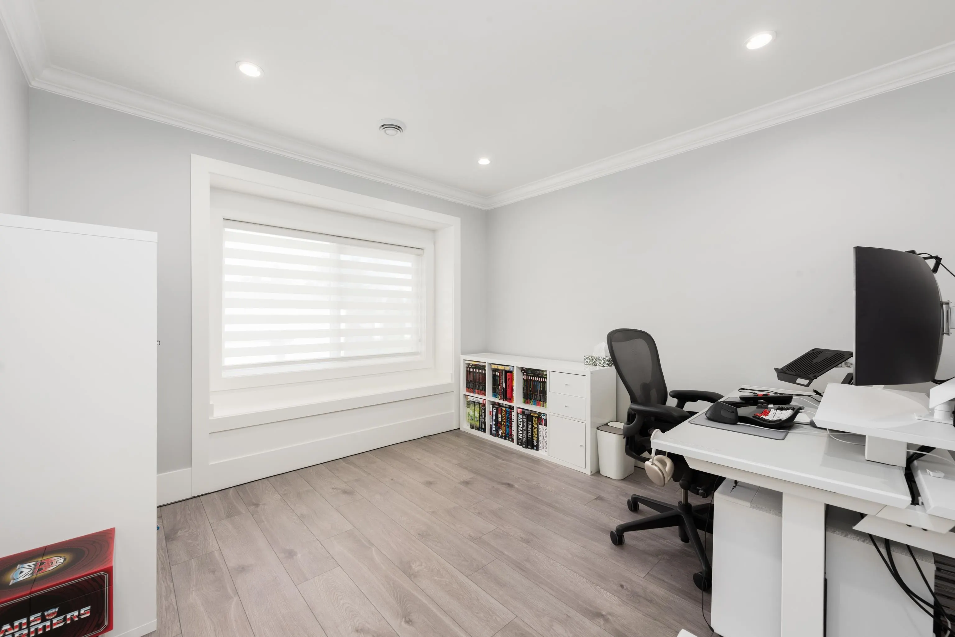 1135 Yorston Court