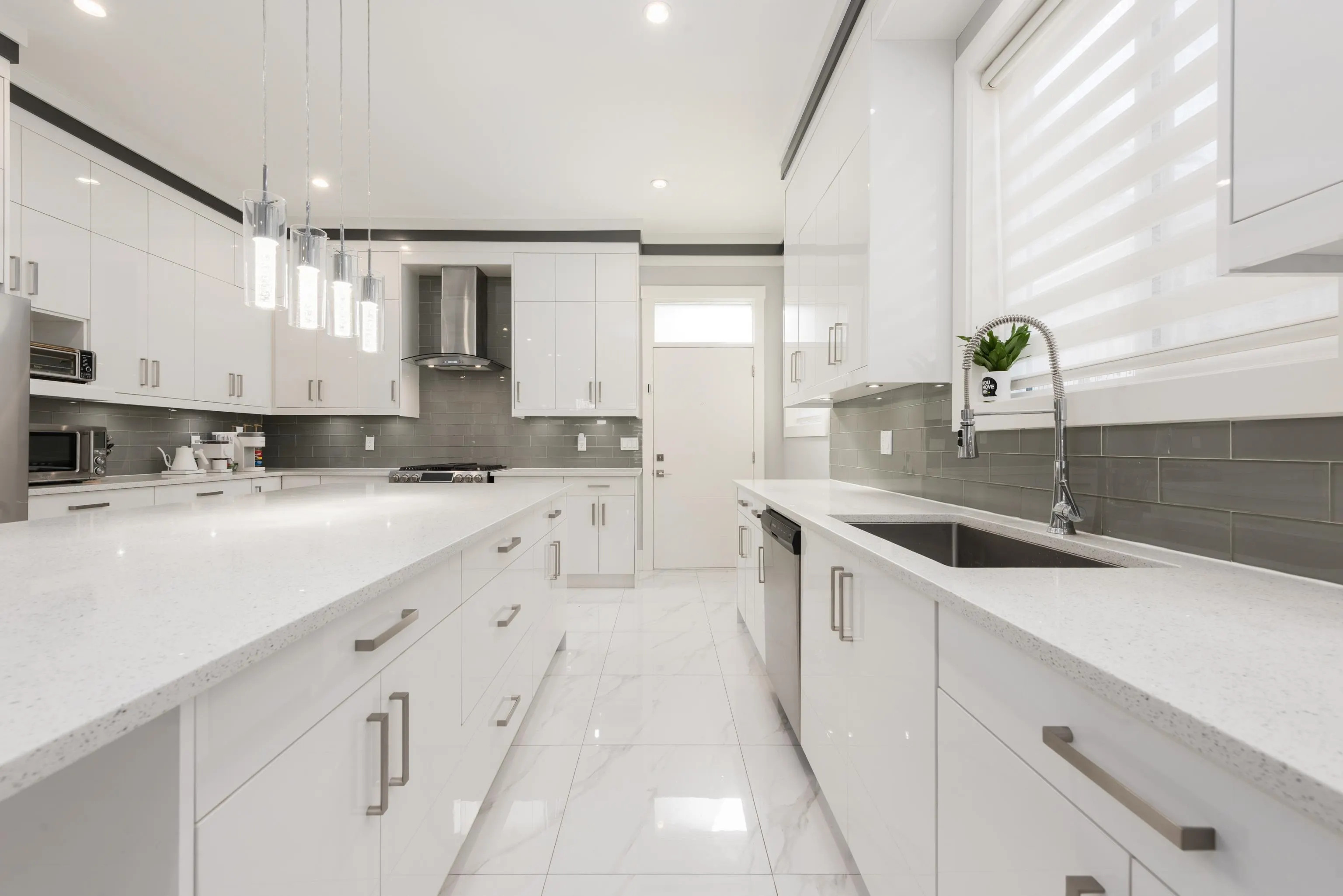 1135 Yorston Court