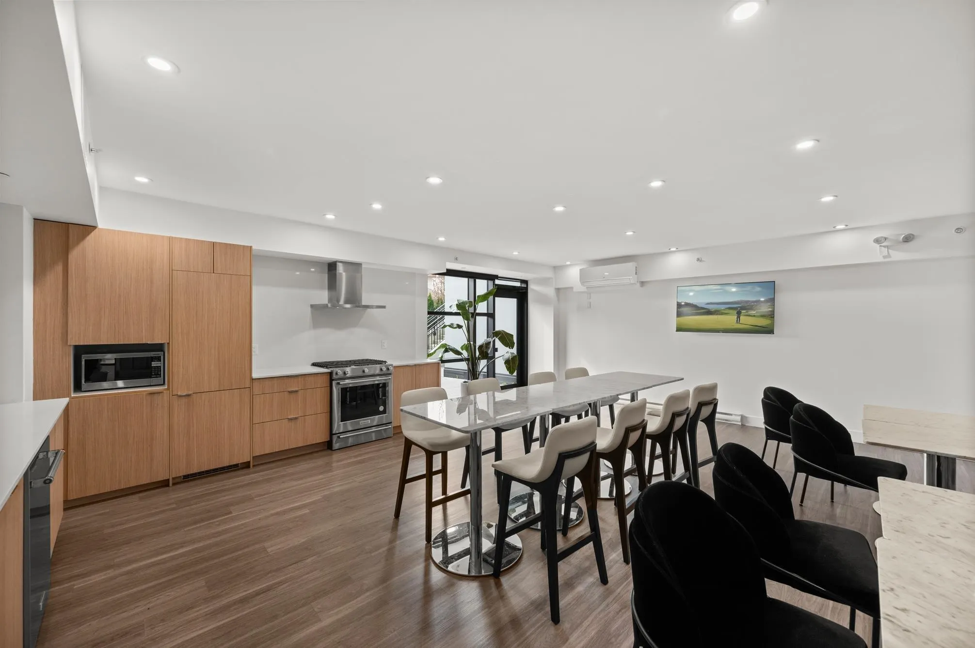 6950 Nicholson Road #416