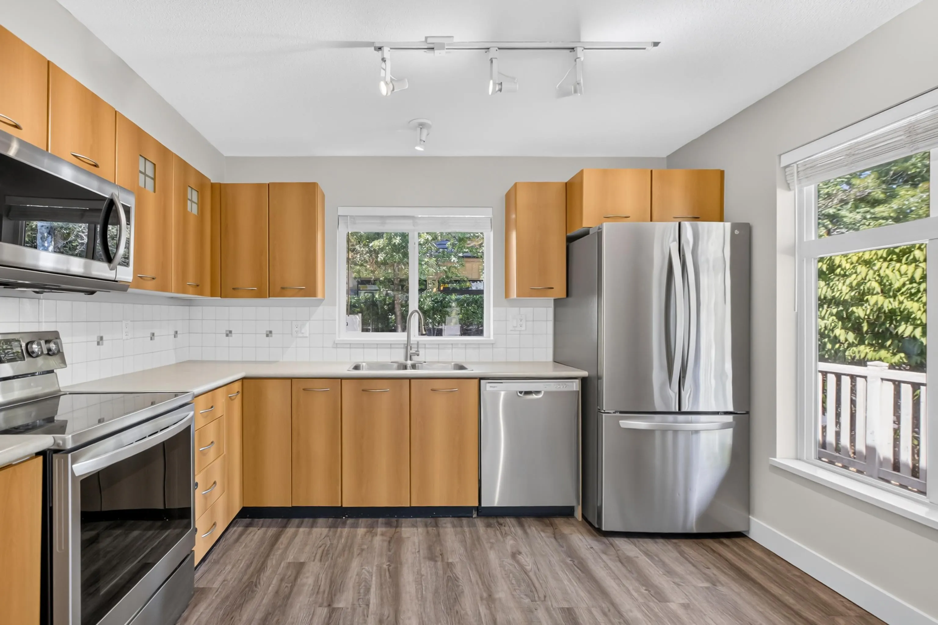 20033 70 Avenue #120