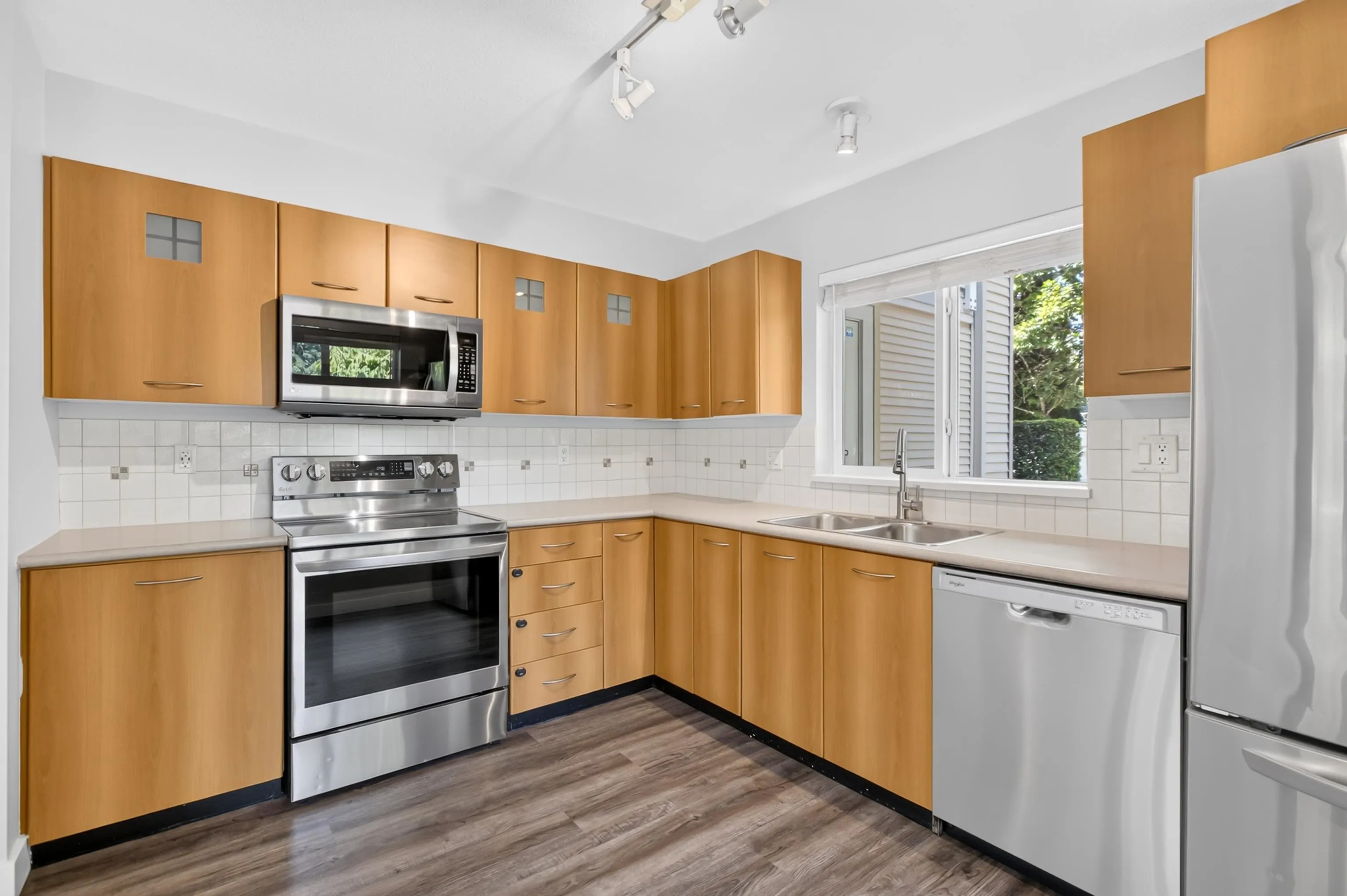 20033 70 Avenue #120
