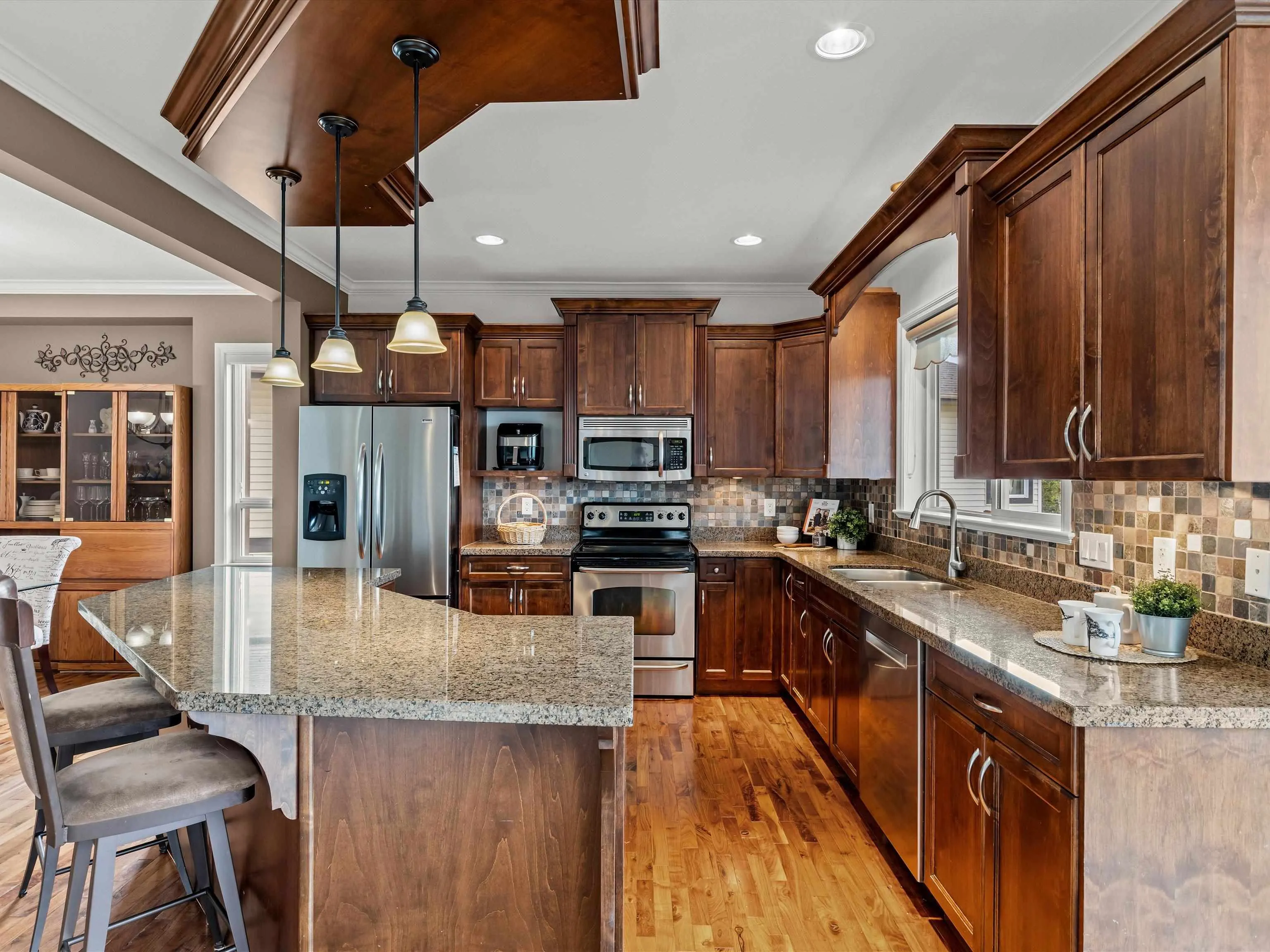 3526 Bassano Terrace