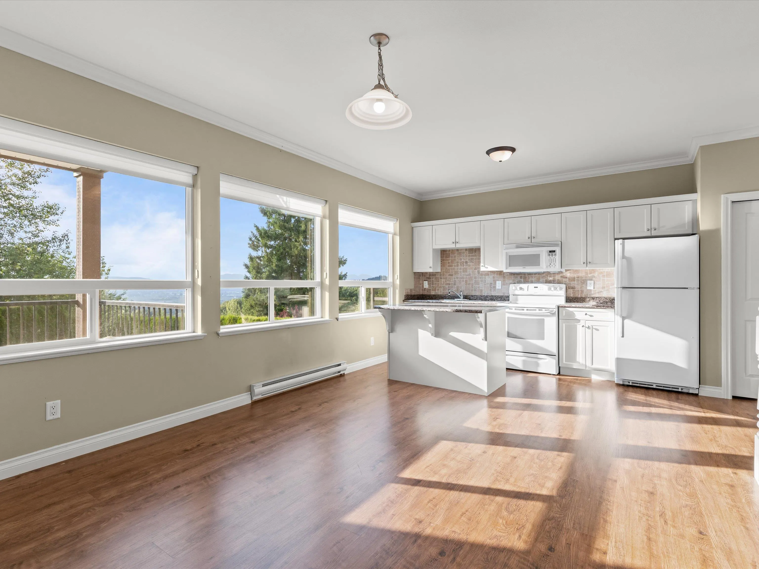 3526 Bassano Terrace