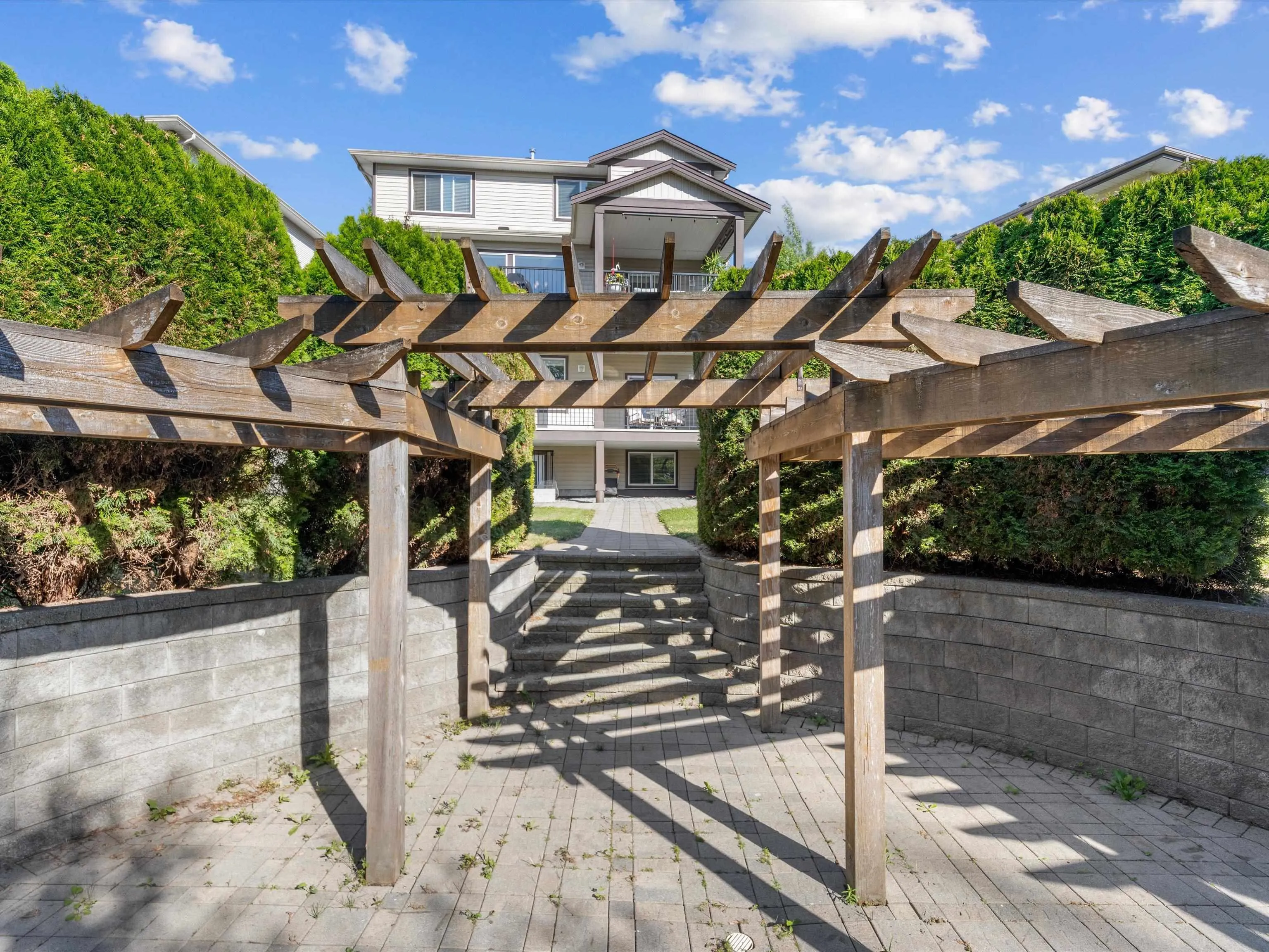 3526 Bassano Terrace