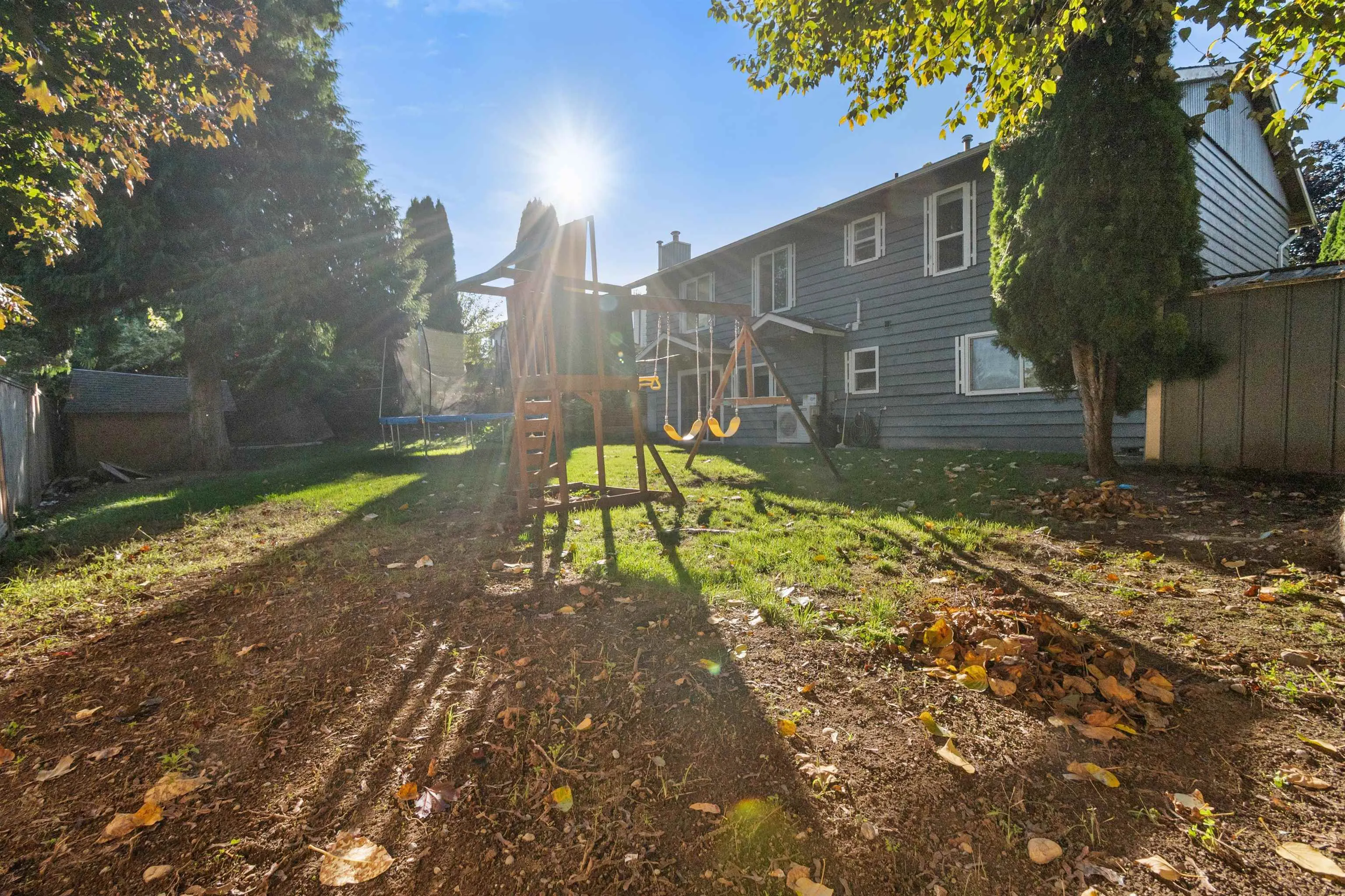 3752 Harwood Crescent
